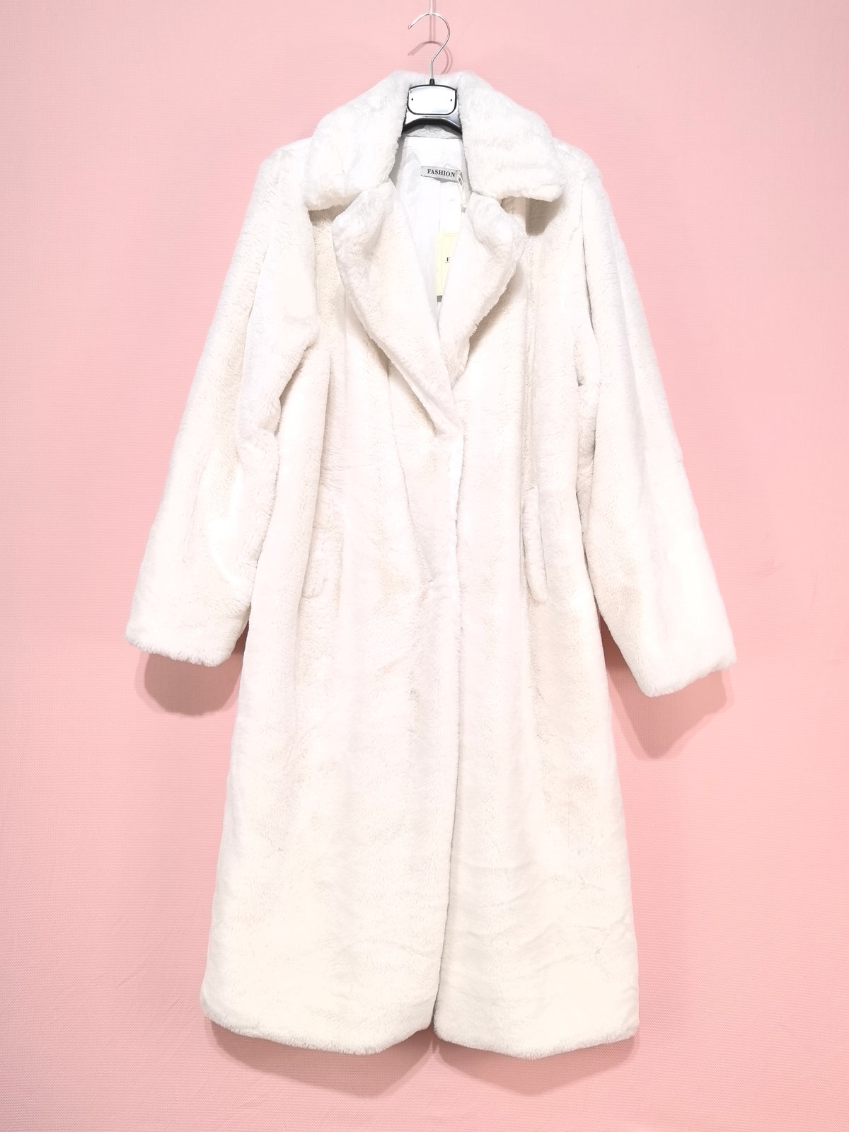 Manteau Fausse fourrure longue Avec Deux Boutons (x4)