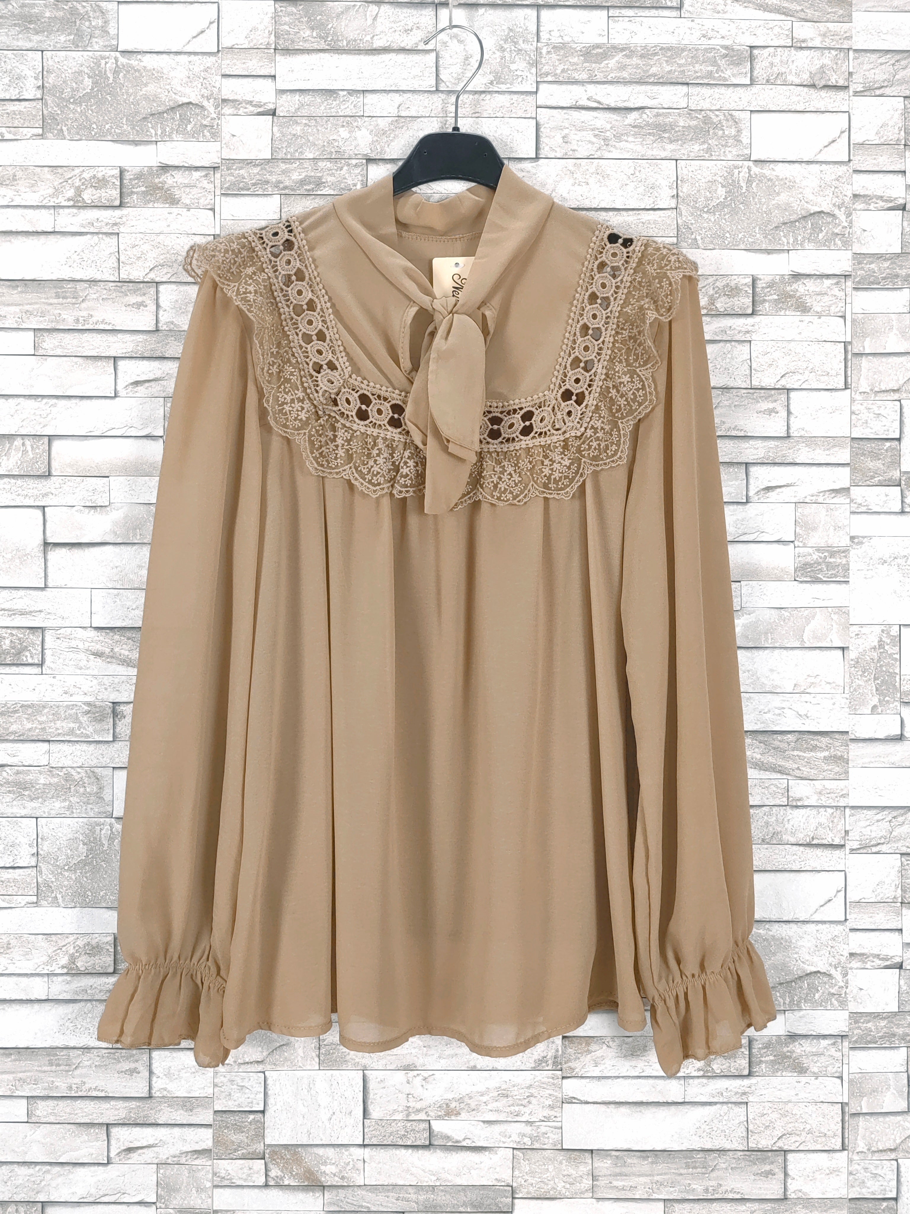 Blouse col lavallière(x9)