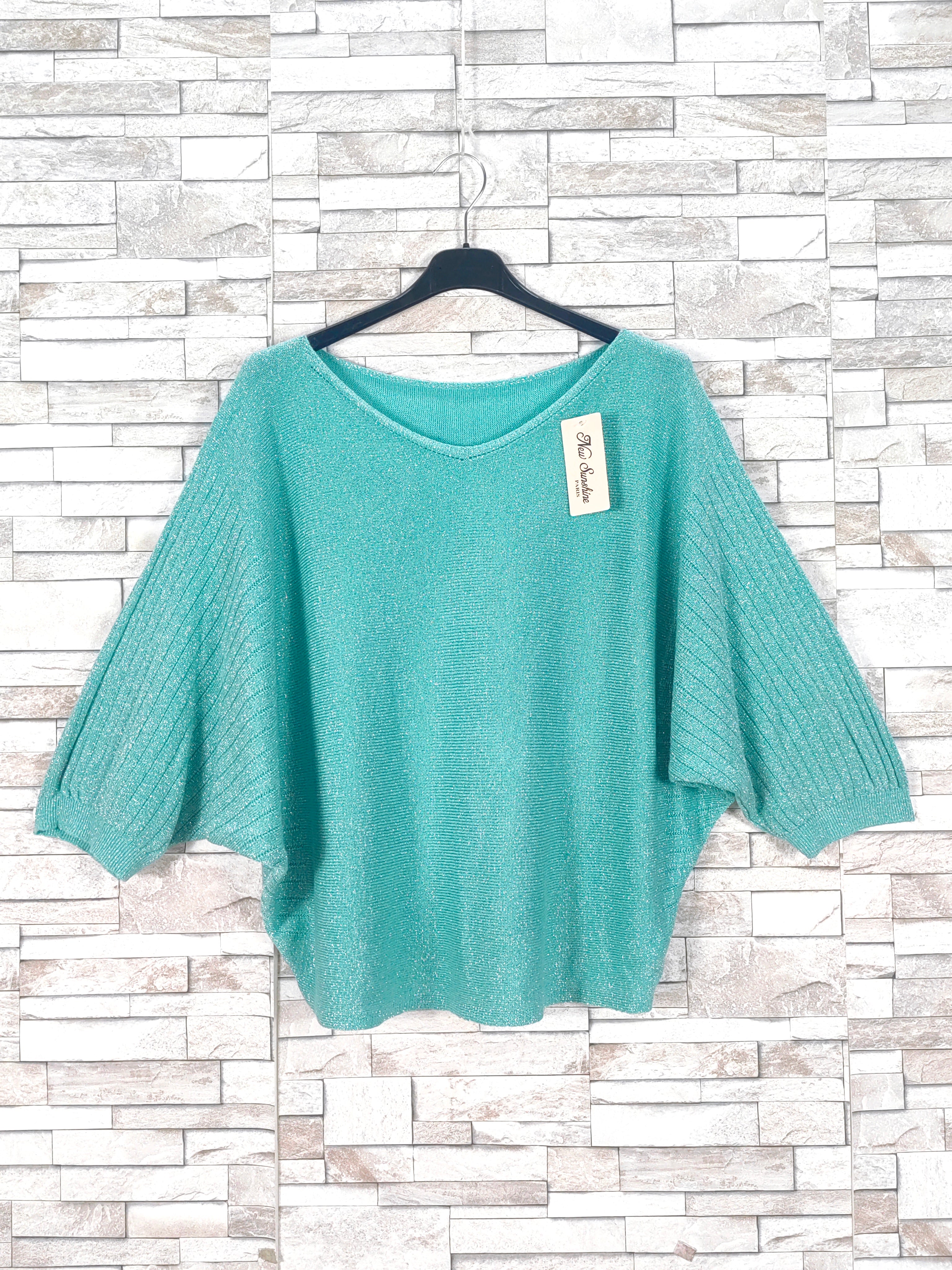 Pull manches chauve-souris avec fils brillants (x9)