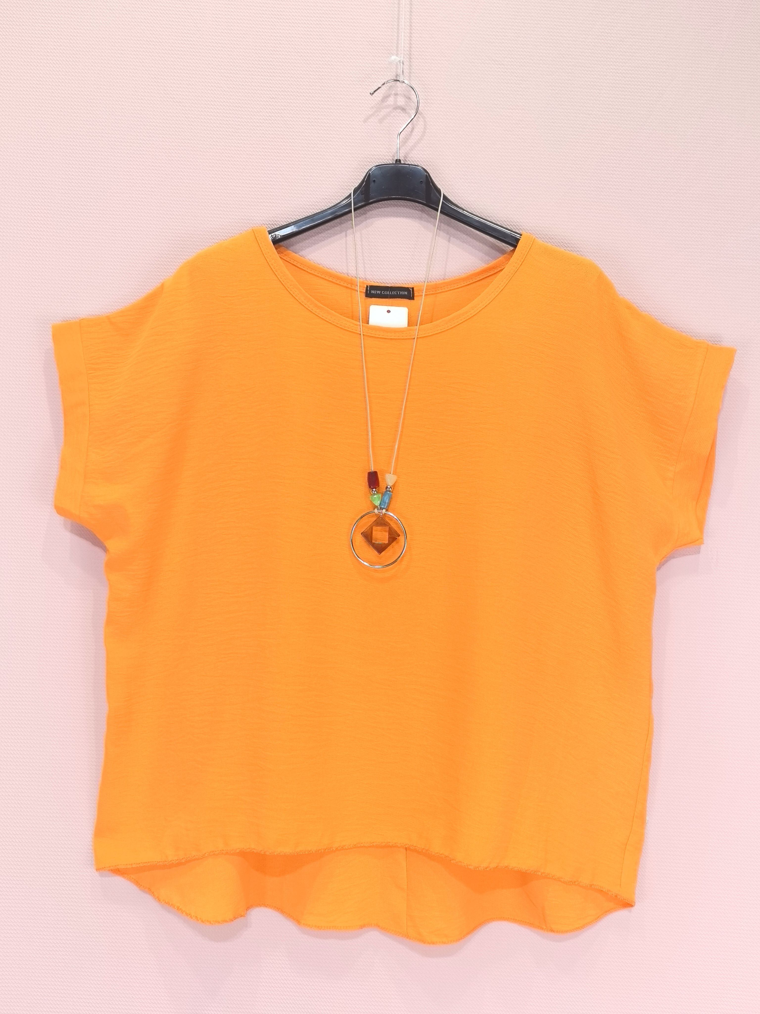 Top Avec Colier Et Boutons Dans Le Dos (x8)