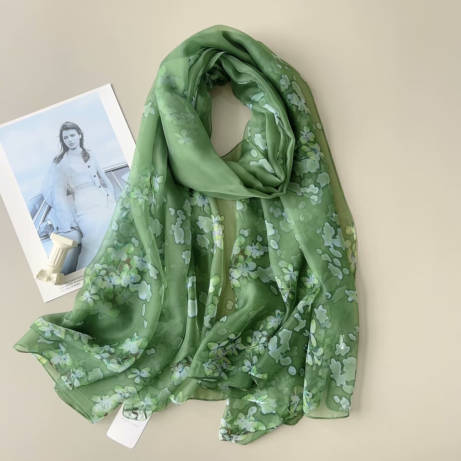 Foulards touche soie motif mélange(x12)