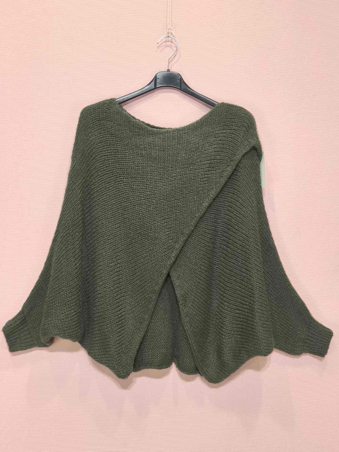Pull en maille drapé croisé devant (x8)