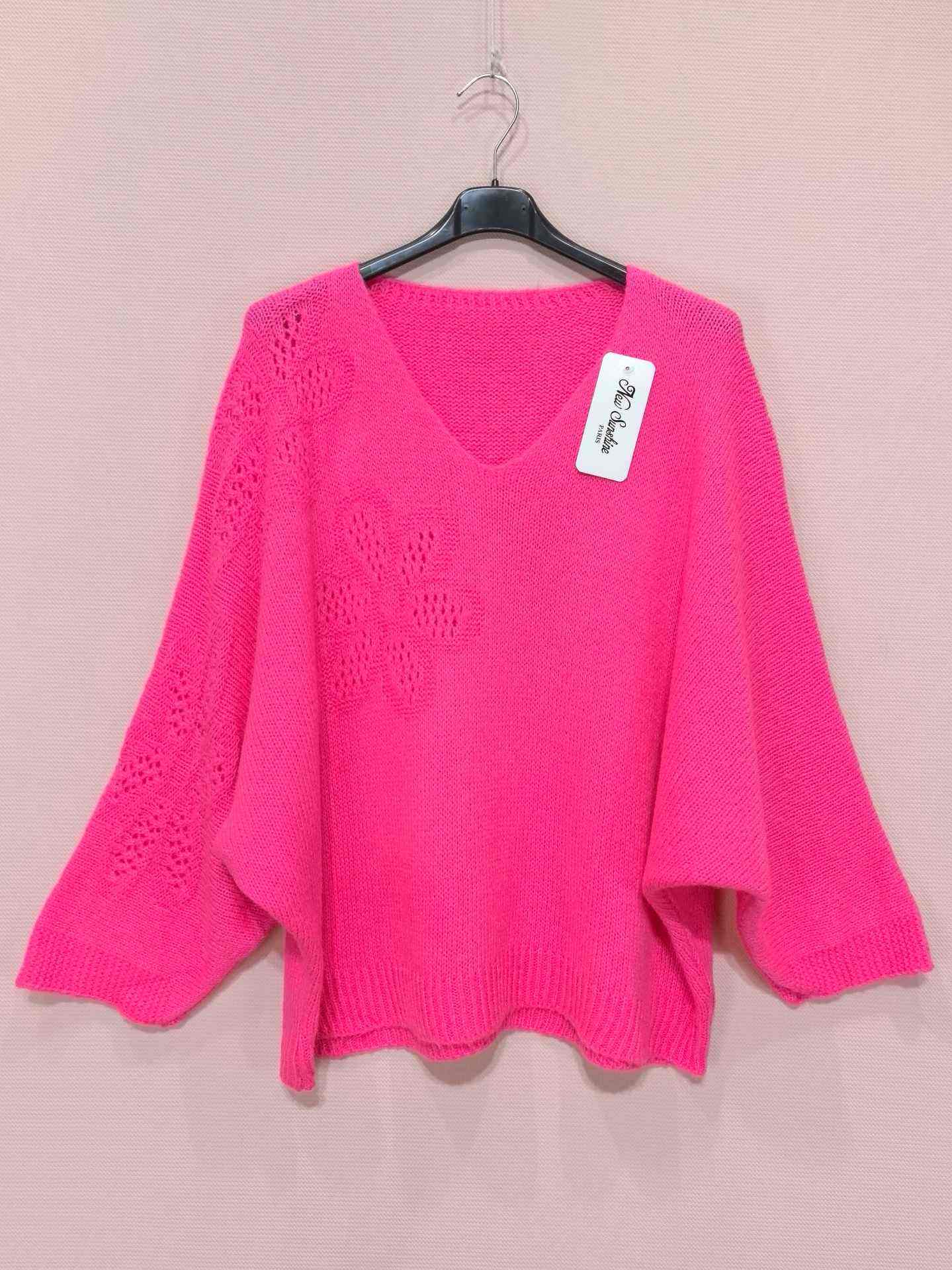 Pull ample manches chauve-souris en maille ajourée florale (x8)