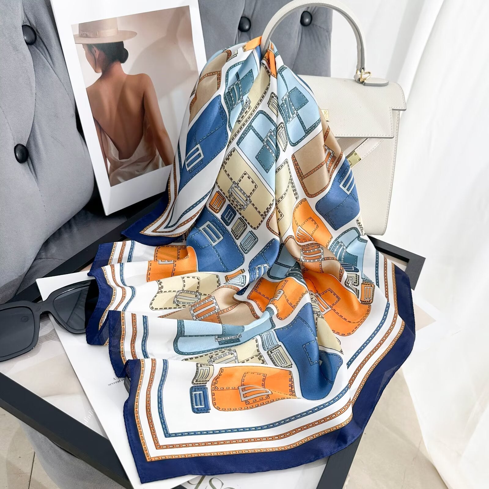 Foulard Carré touche soie 70cmx70cm (x12)#57