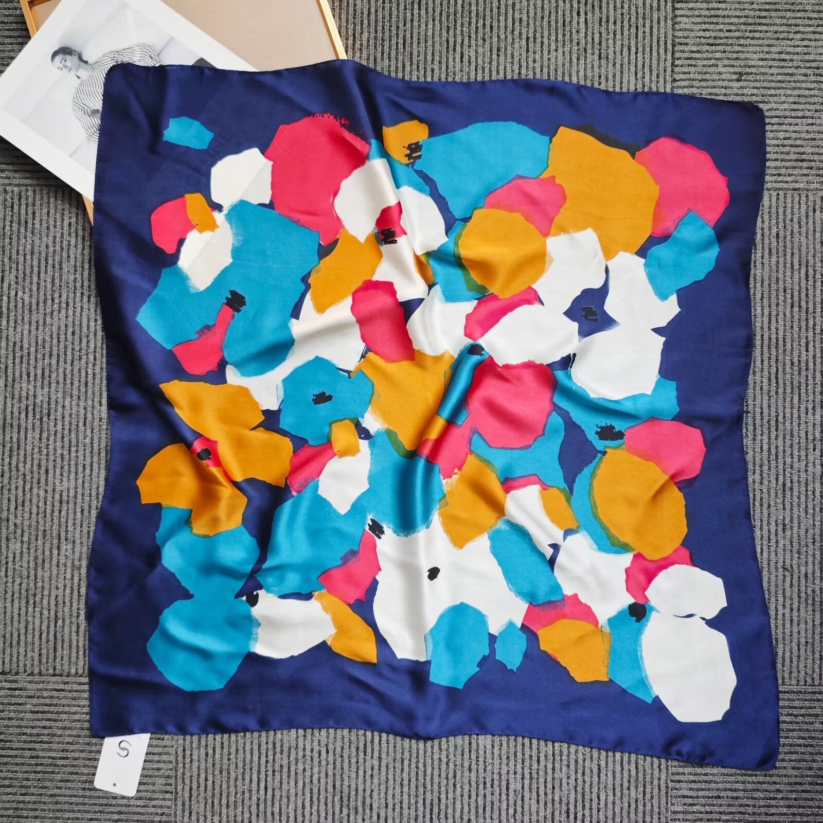 Foulard Carré touche soie 70cmx70cm (x12)#39