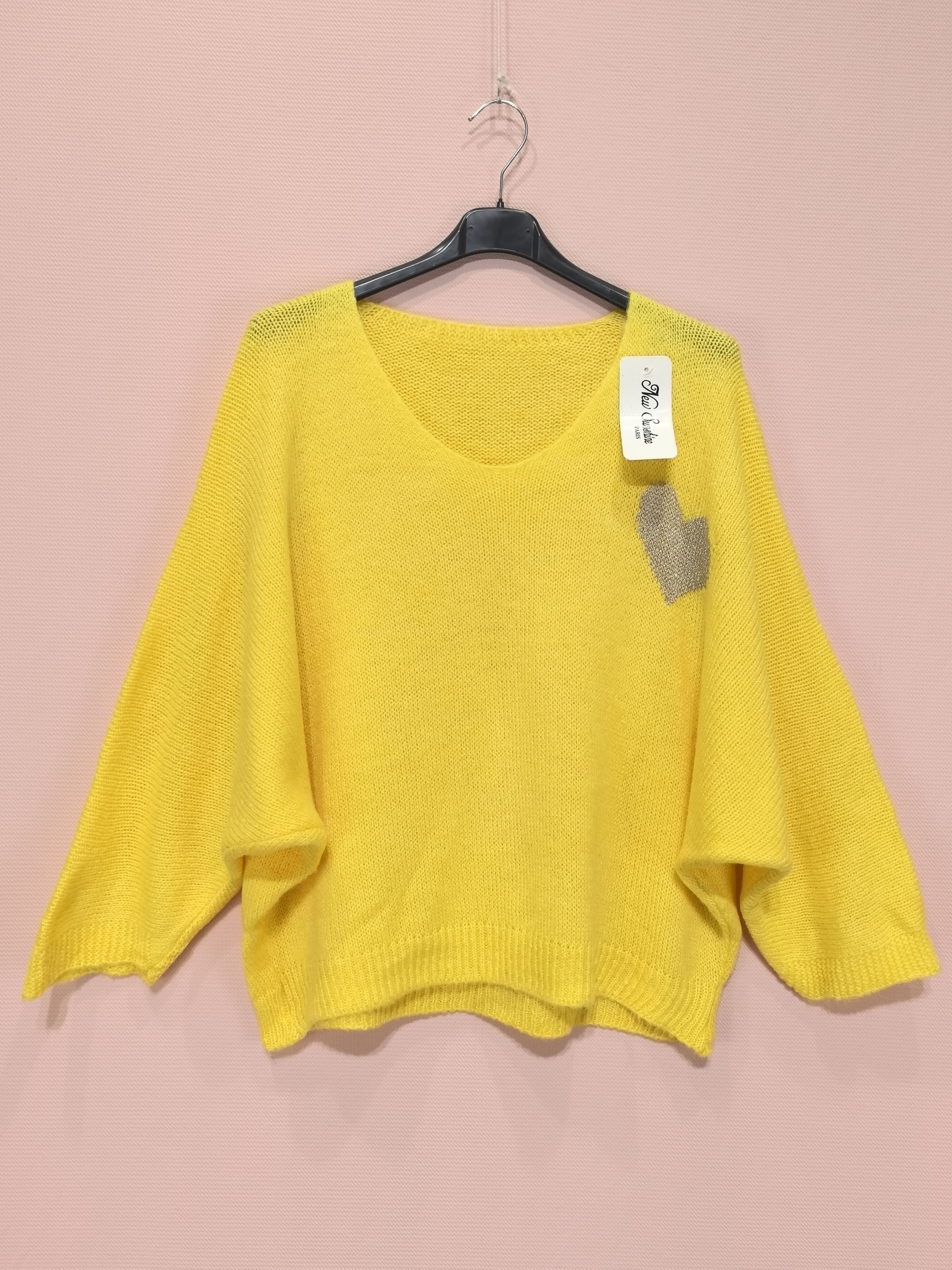 Pull manches chauve-souris avec coeurs dorés (x8)