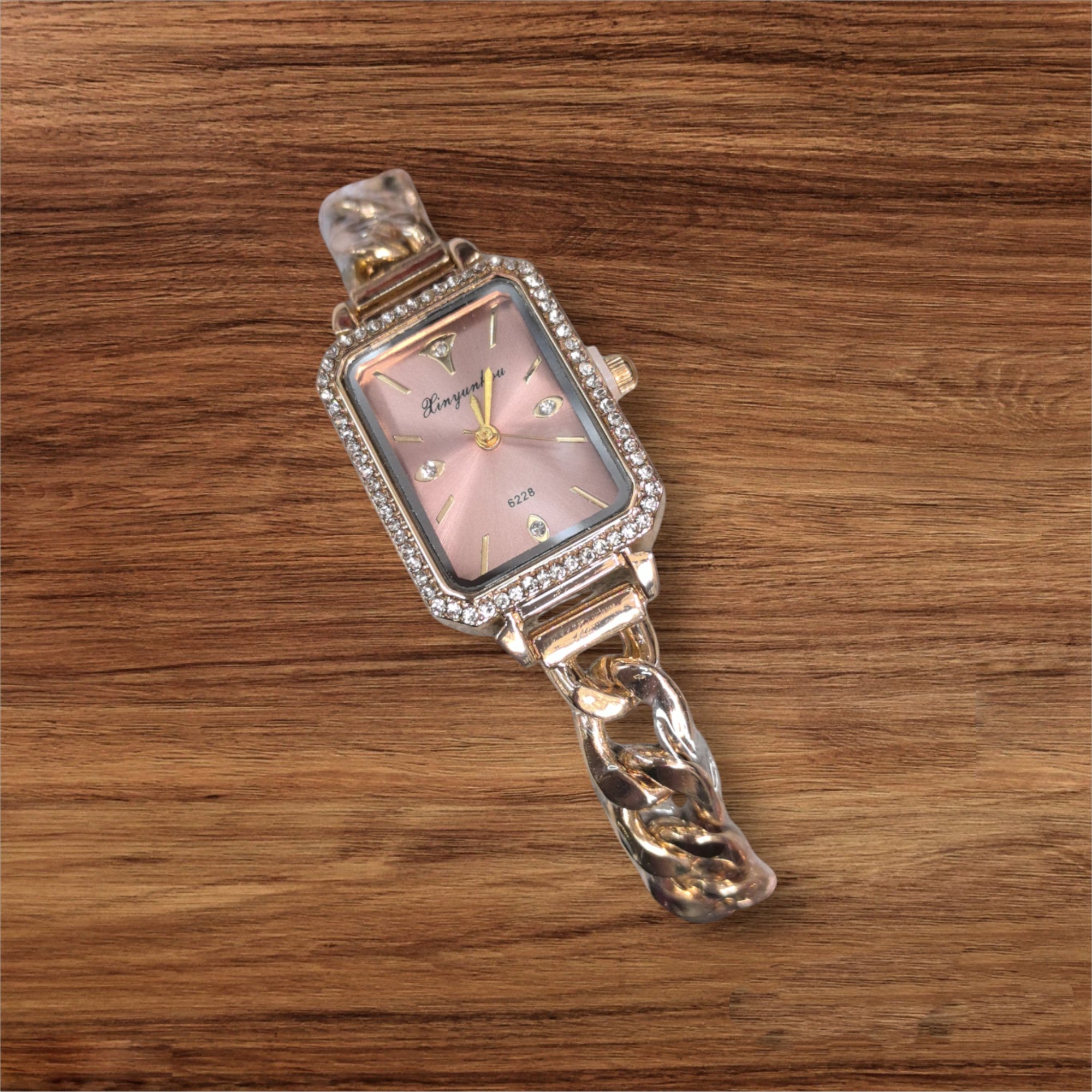 Montres femme bracelets métal Doré 6228A (x5)