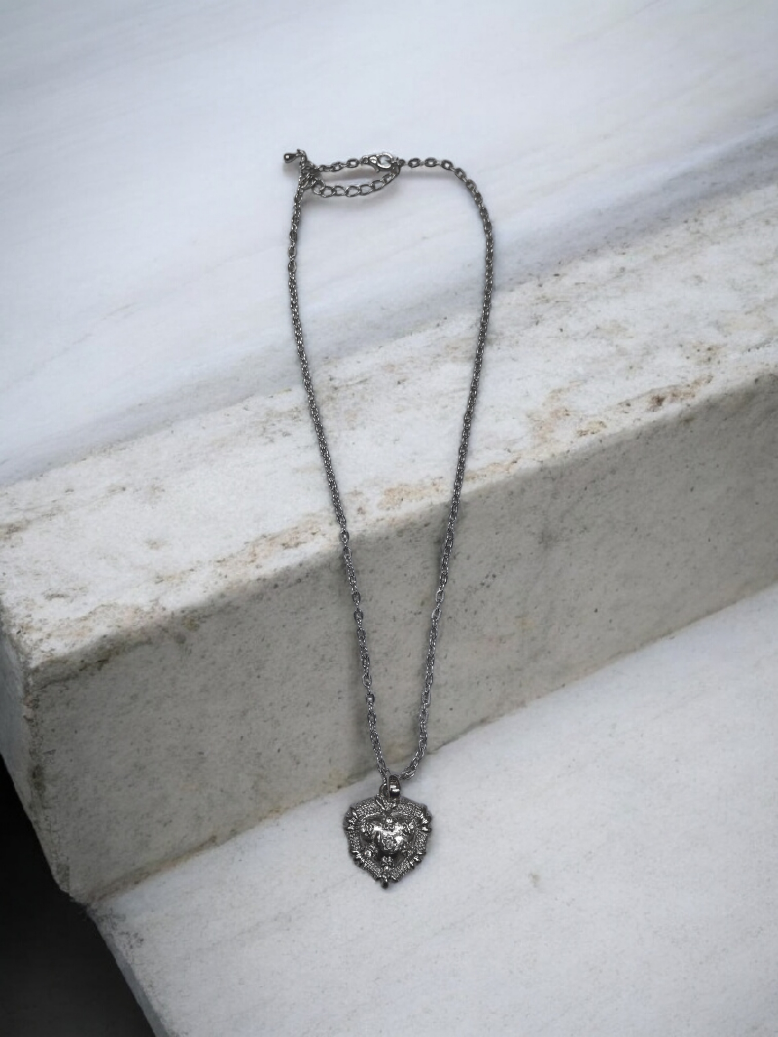 Collier fantaisie motif mélange(x12)