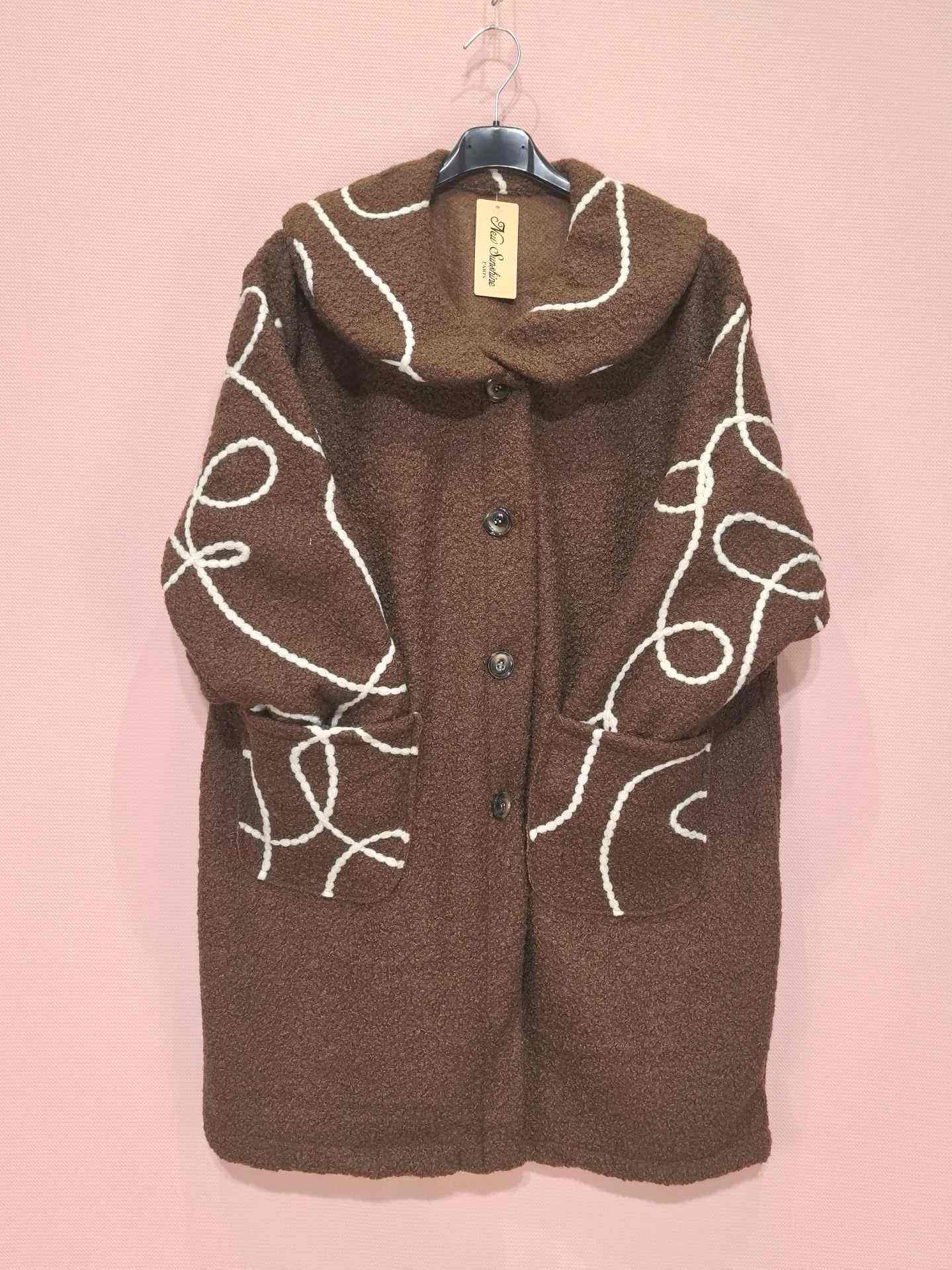 Manteau long en laine bouclée à motif graphique (x5)