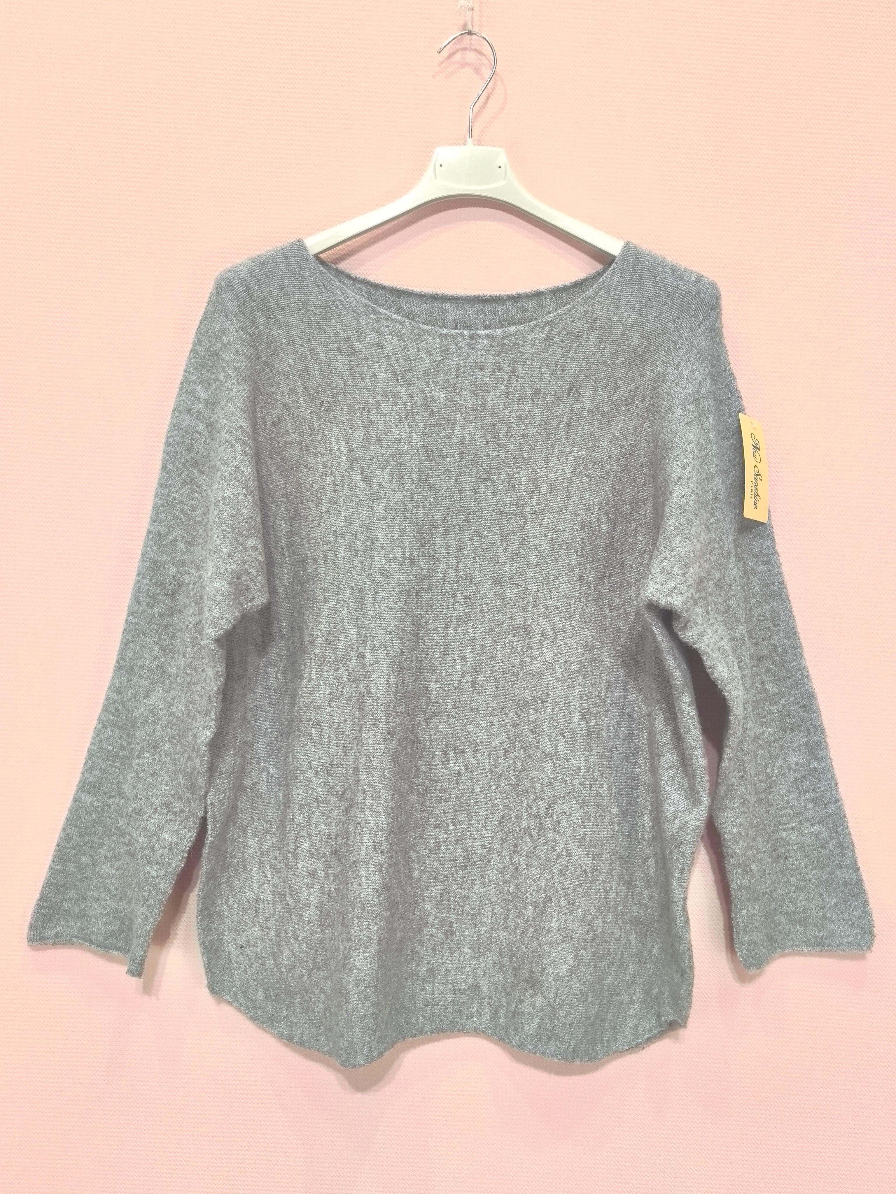 Pull col rond en maille en maille douce (x8)