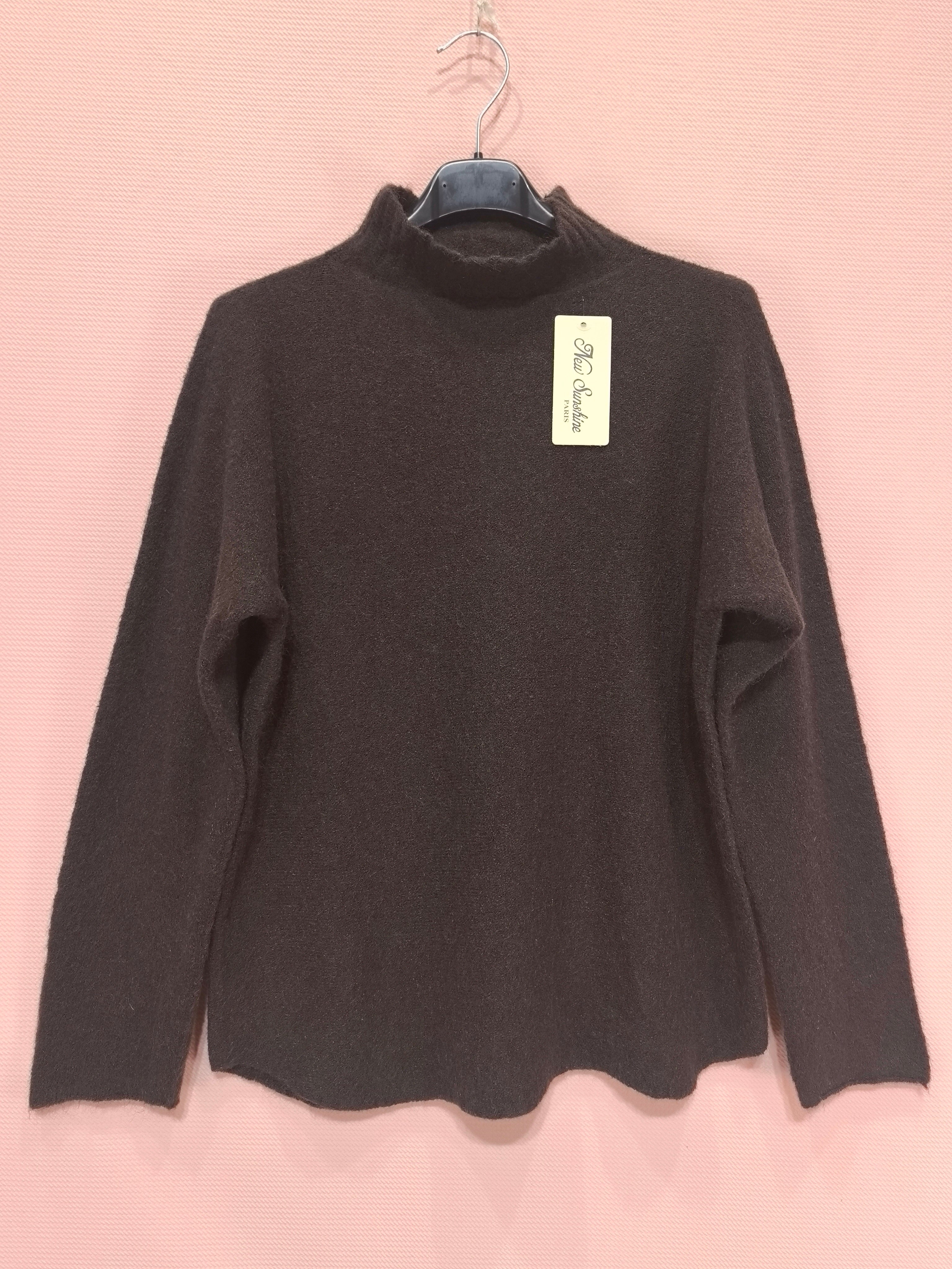 Pull Col Montant (X6)