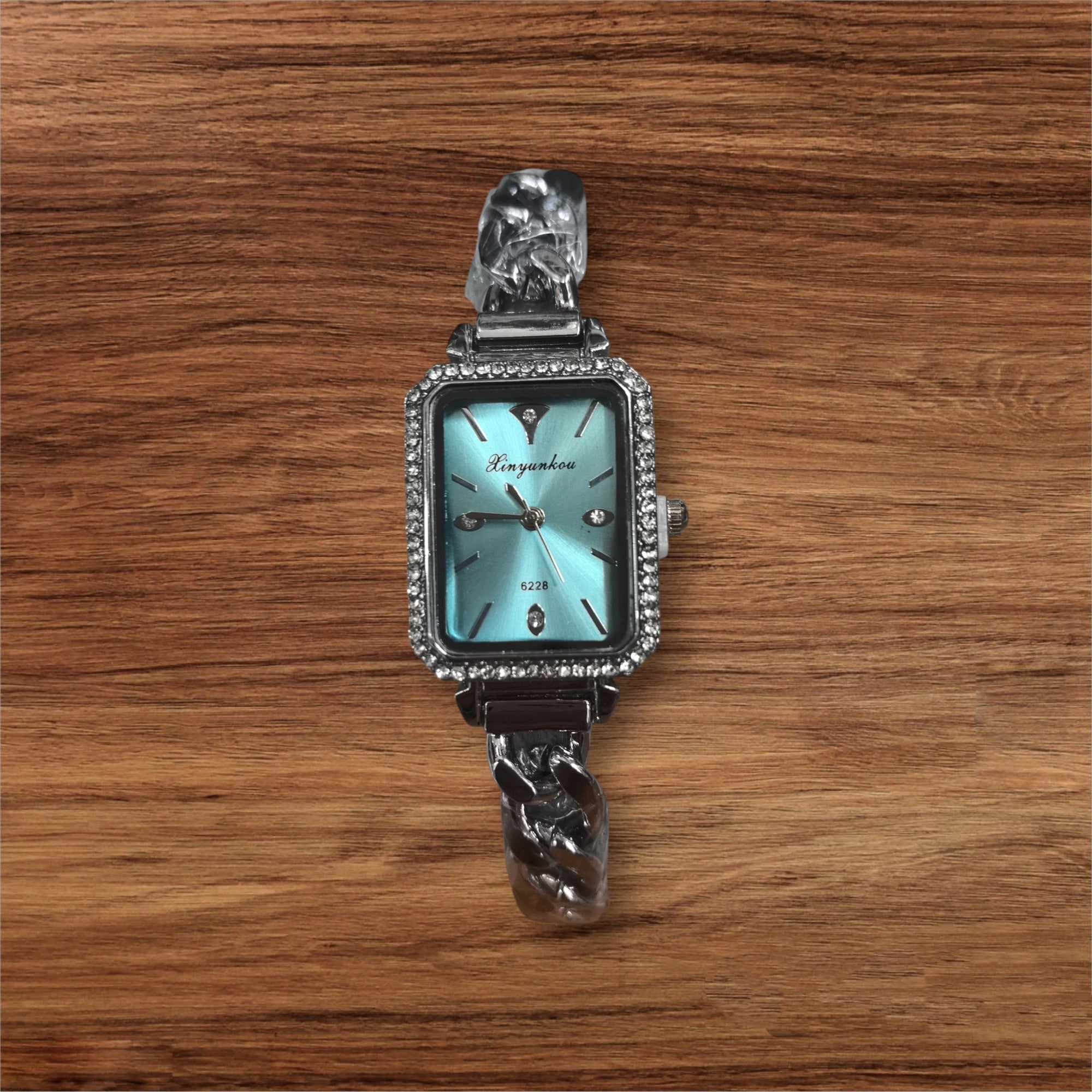 Montres femme bracelets métal 6228B (x5)