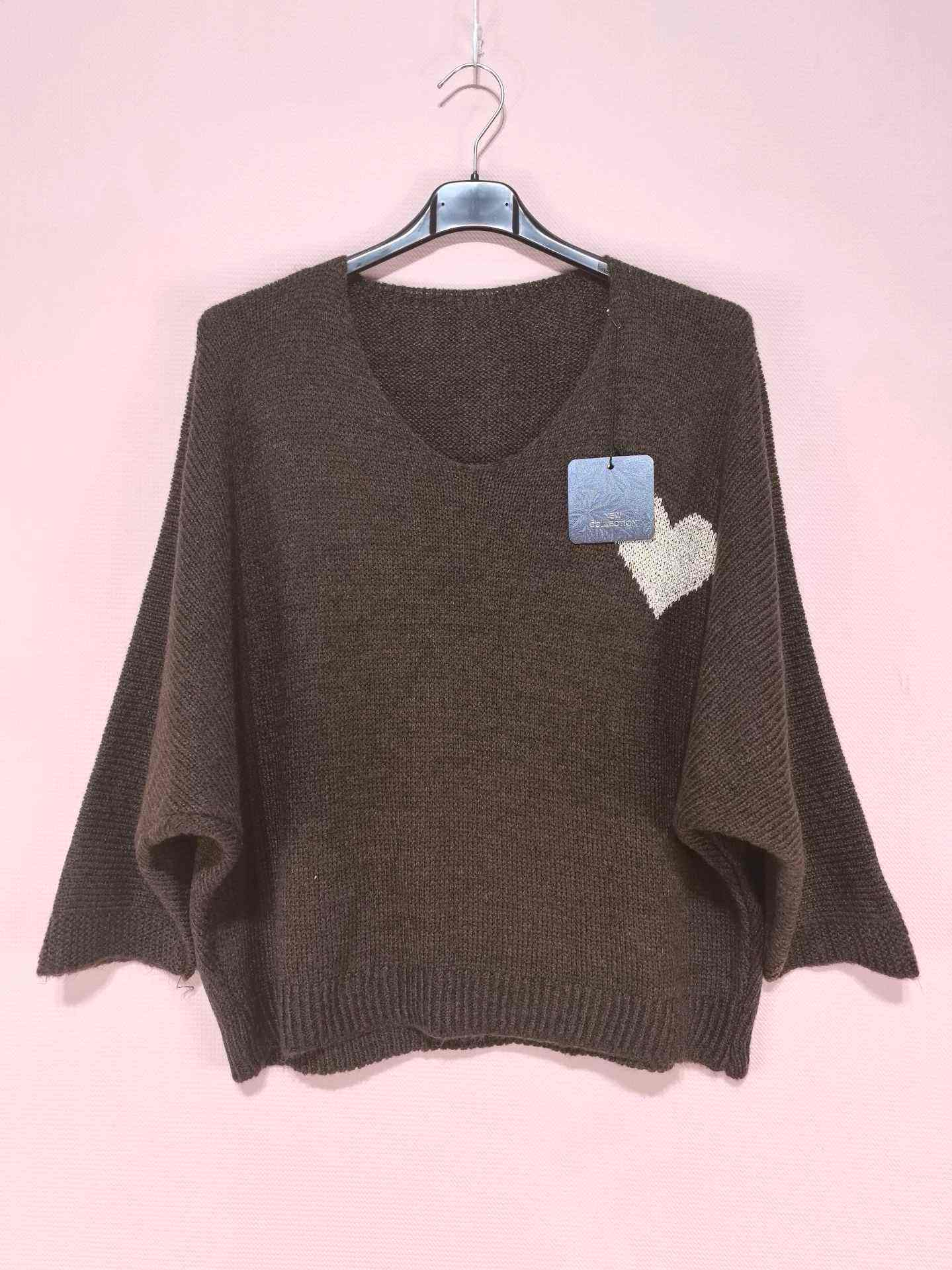 Pull manches chauve-souris avec coeurs dorés (x8)