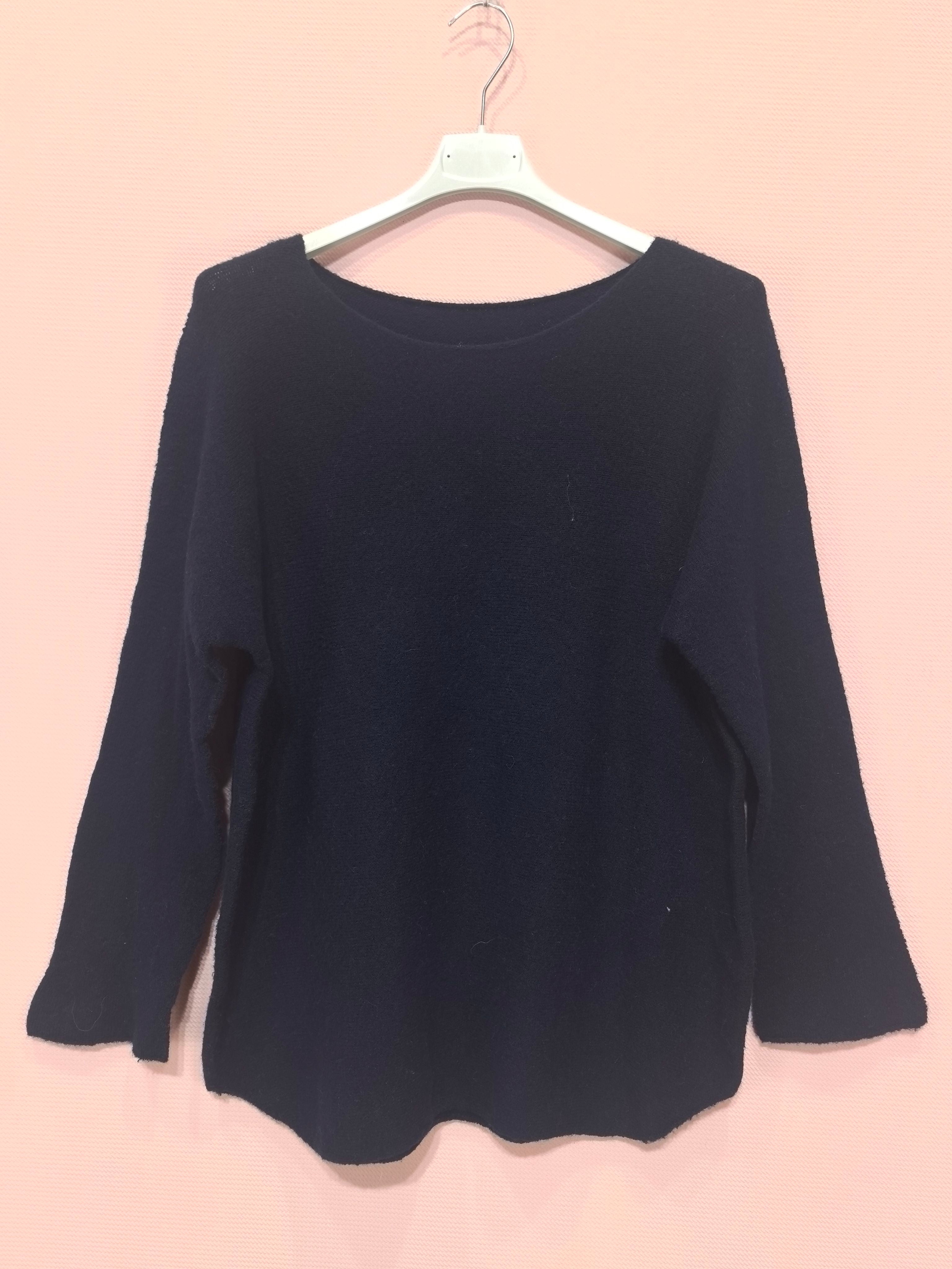 Pull col rond en maille en maille douce (x8)