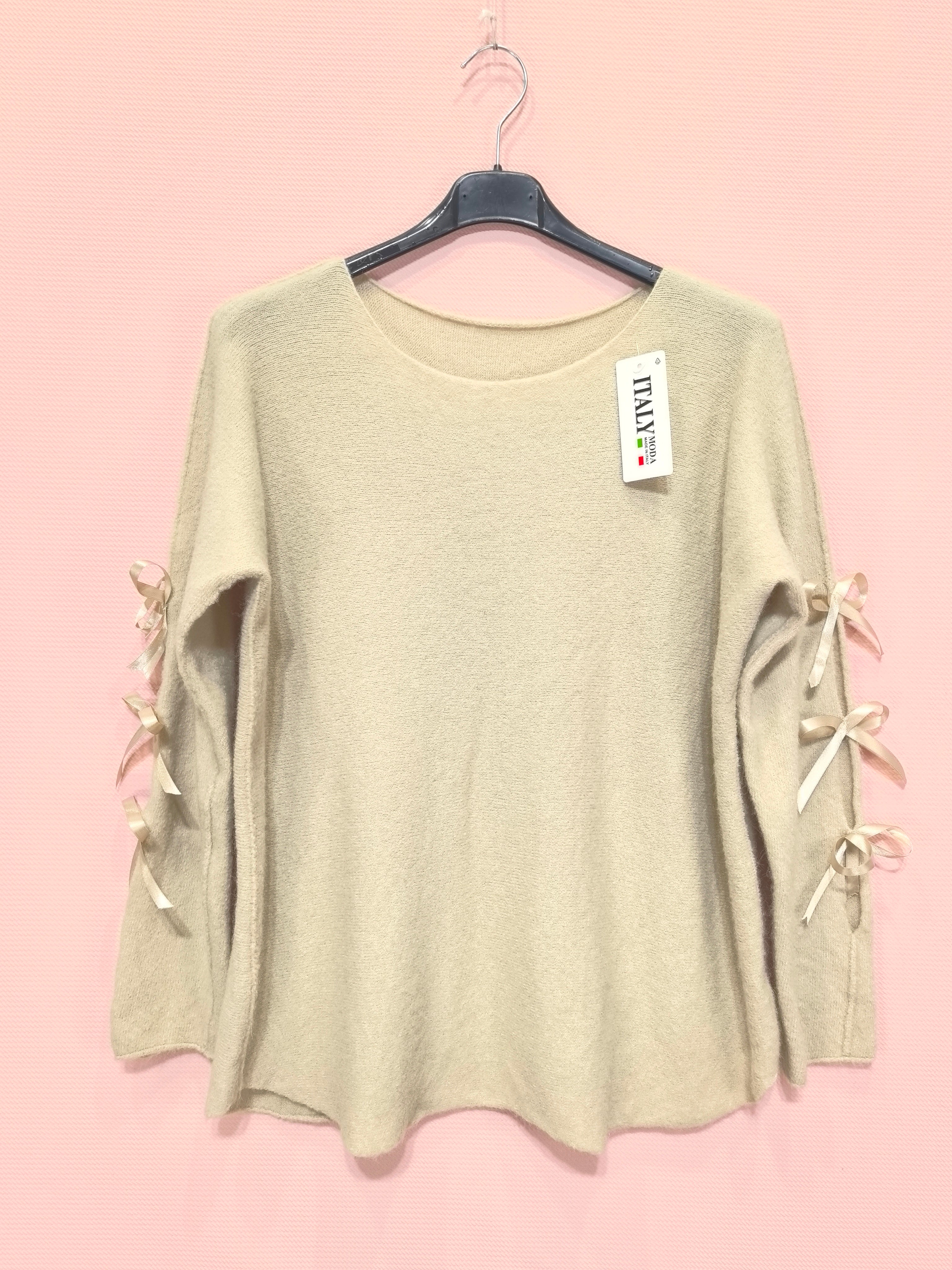 Pull avec nœuds satinés sur les manches (X8)