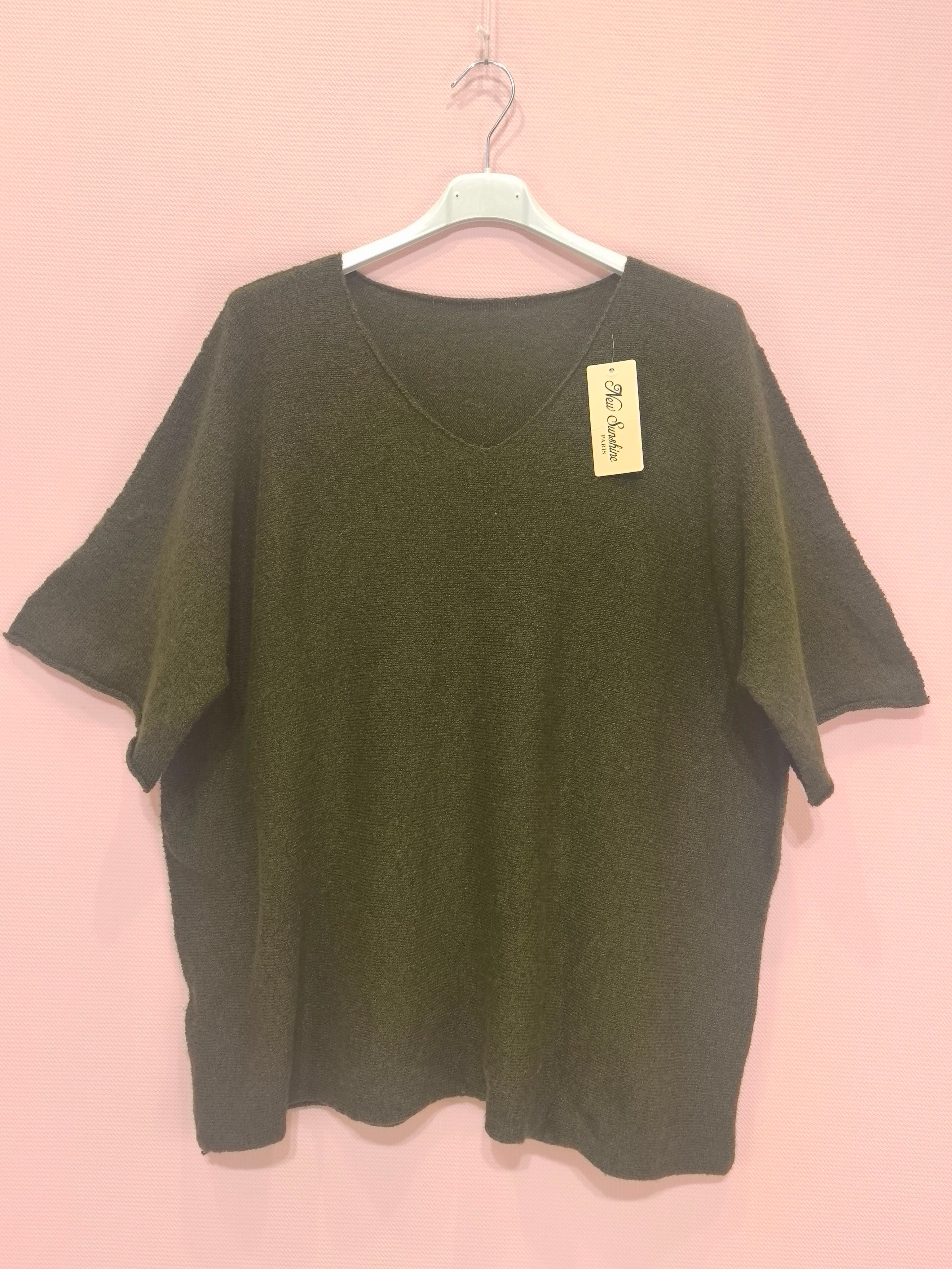 Pull ample manches courtes en maille douce (x8)