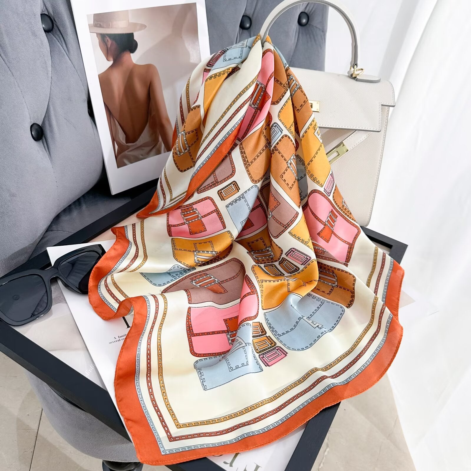 Foulard Carré touche soie 70cmx70cm (x12)#57