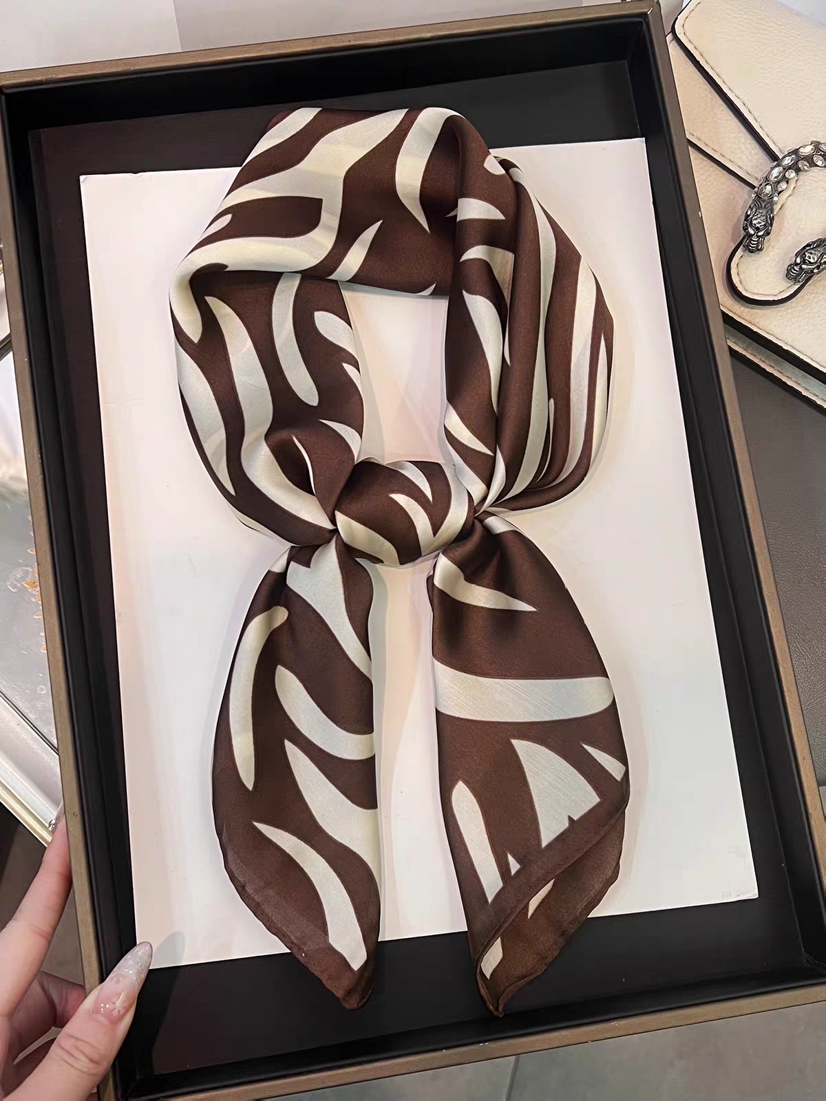 Foulard carré 90cm imprimé fantaisie (x10)#84