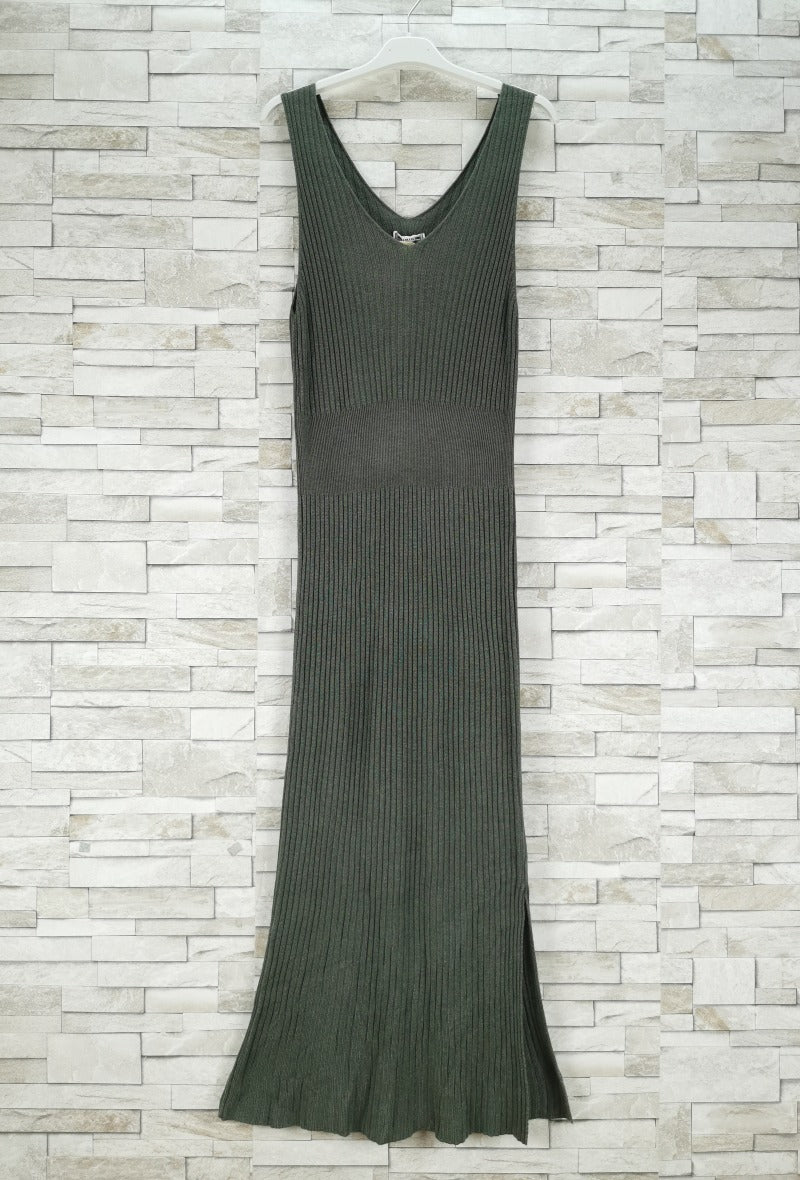 Robe tunique longue sans manche (x9)