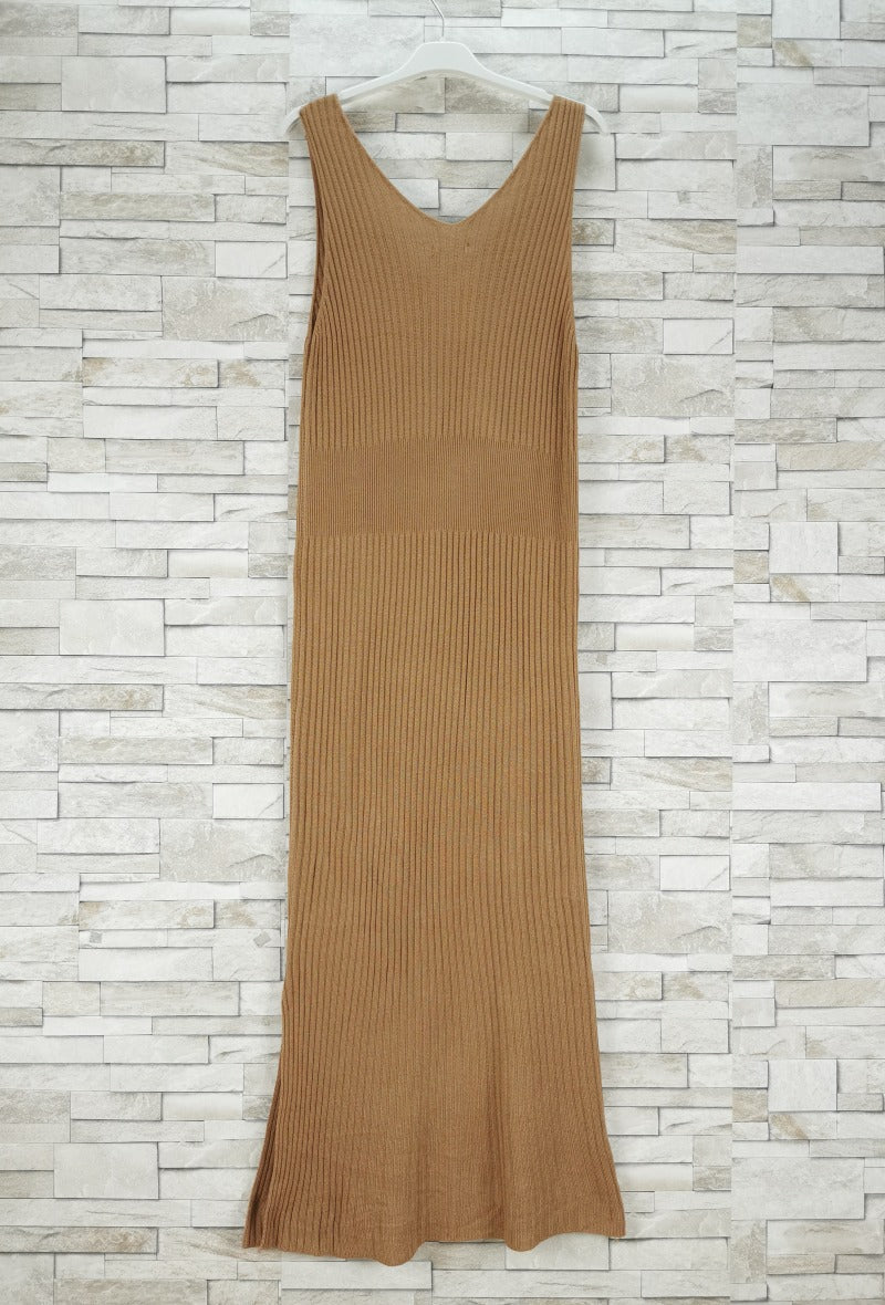 Robe tunique longue sans manche (x9)