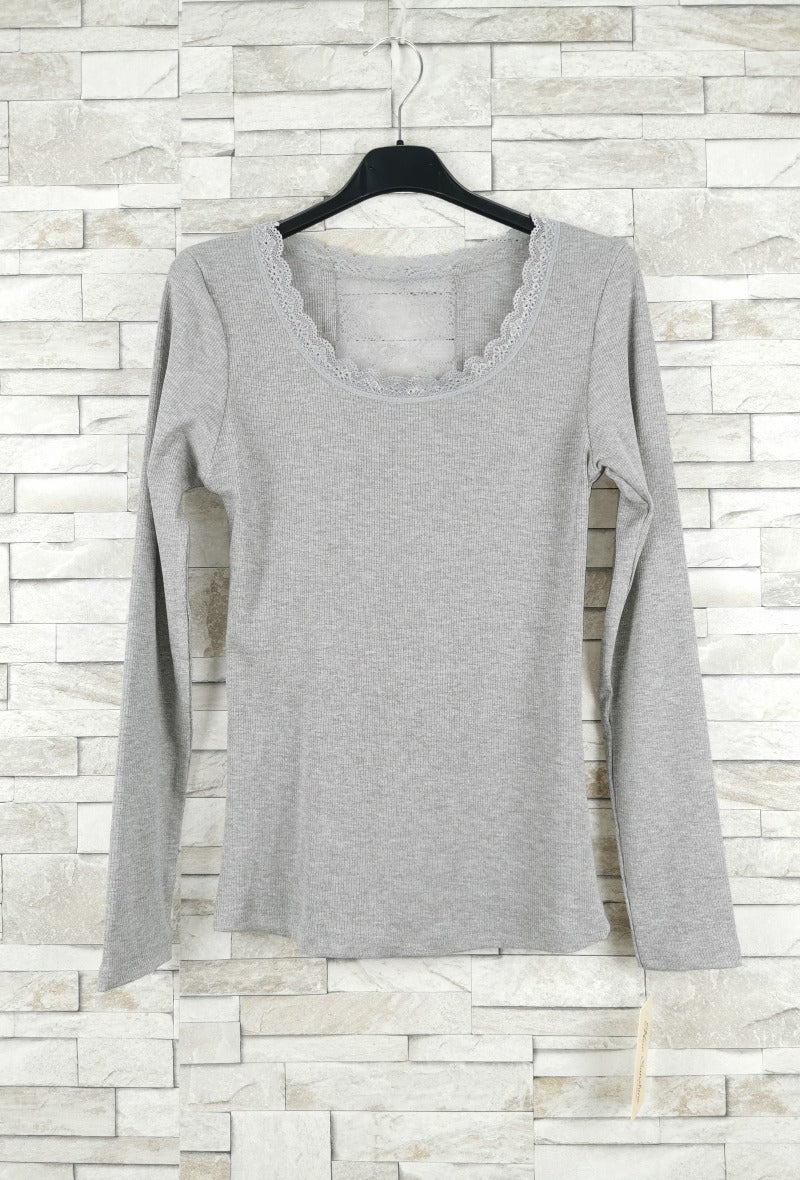 T-shirt en dentelle manche longue (x9)