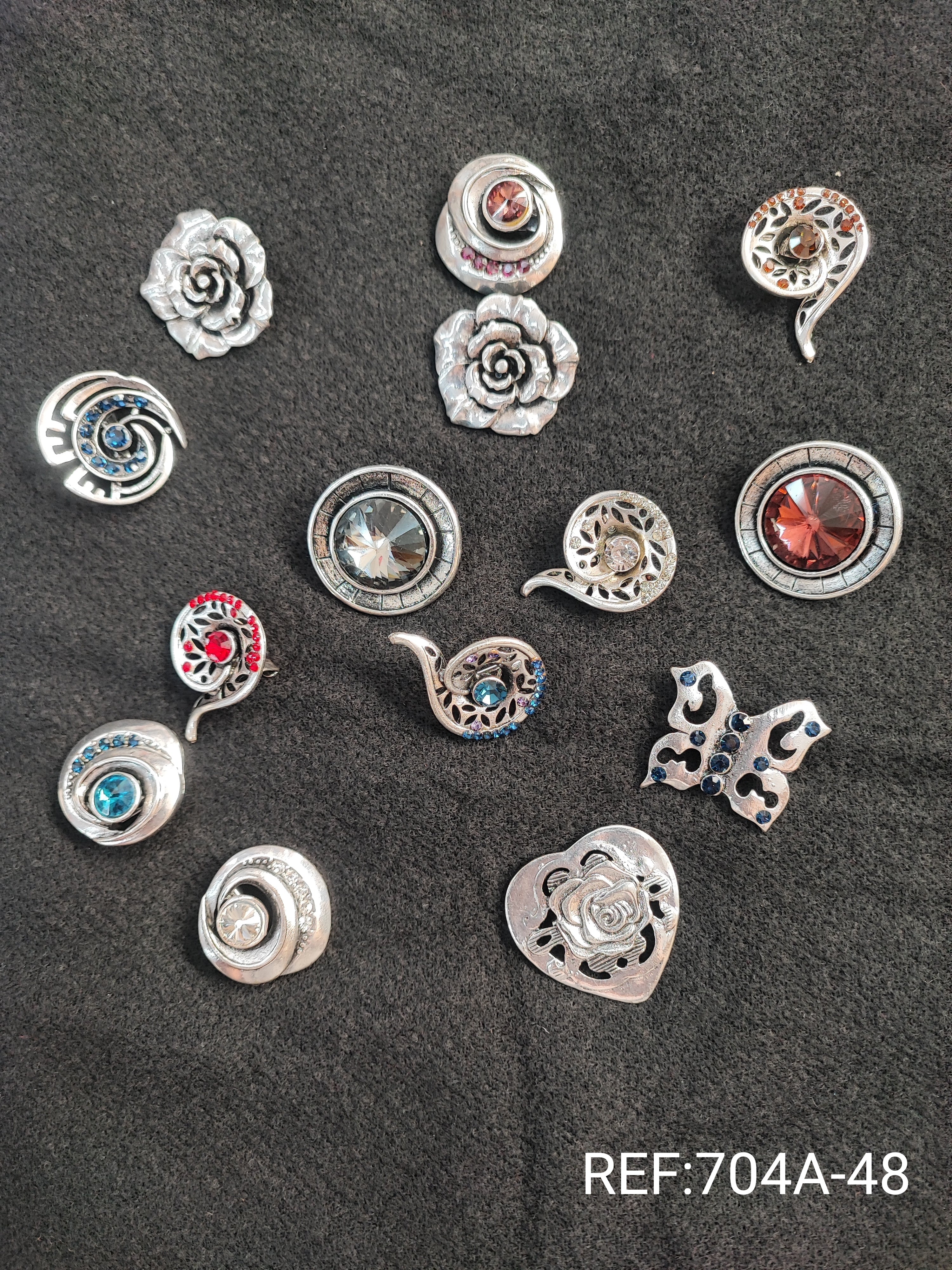 Broche épinglette (x12)