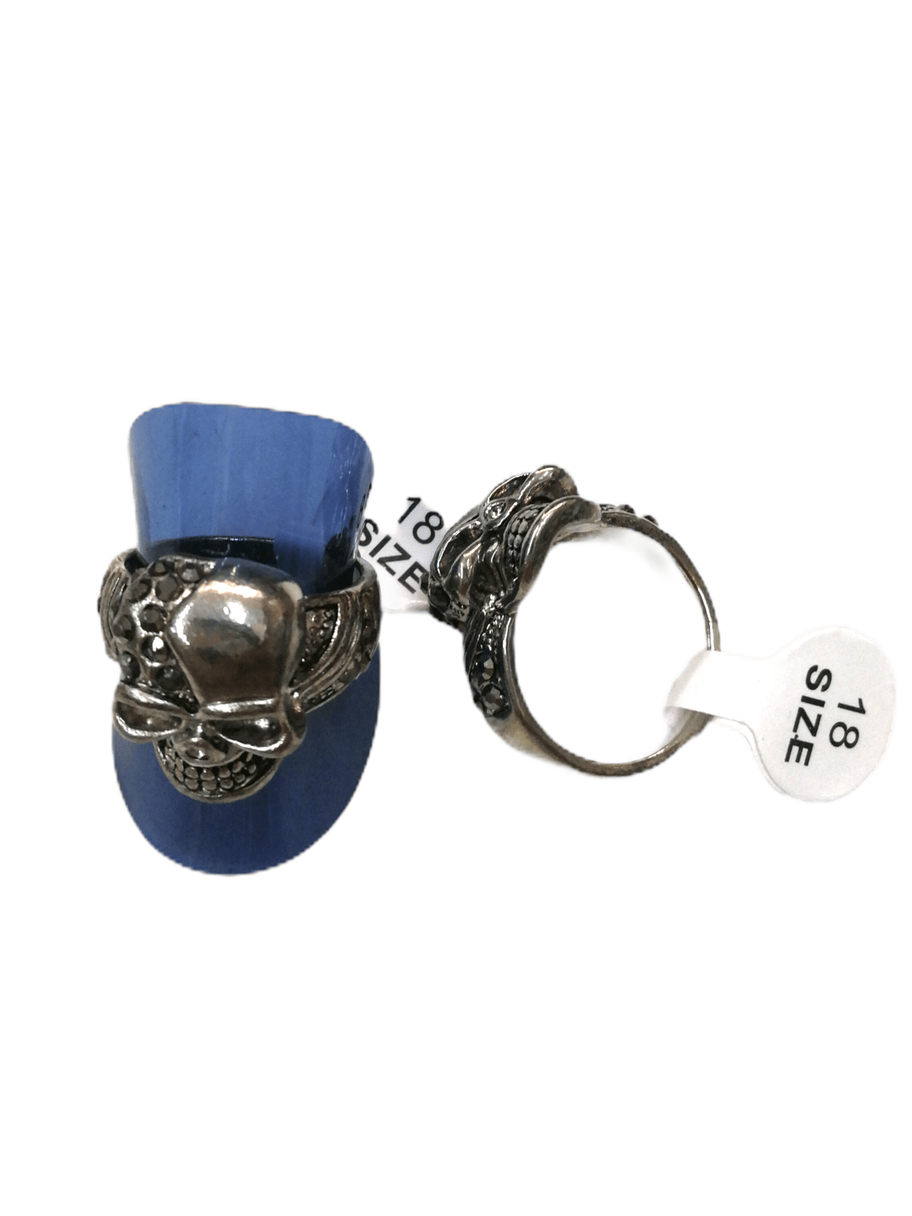 Boîte bagues homme acier inox tête de mort strass (x24) 1,50€/unité | Grossiste-pro