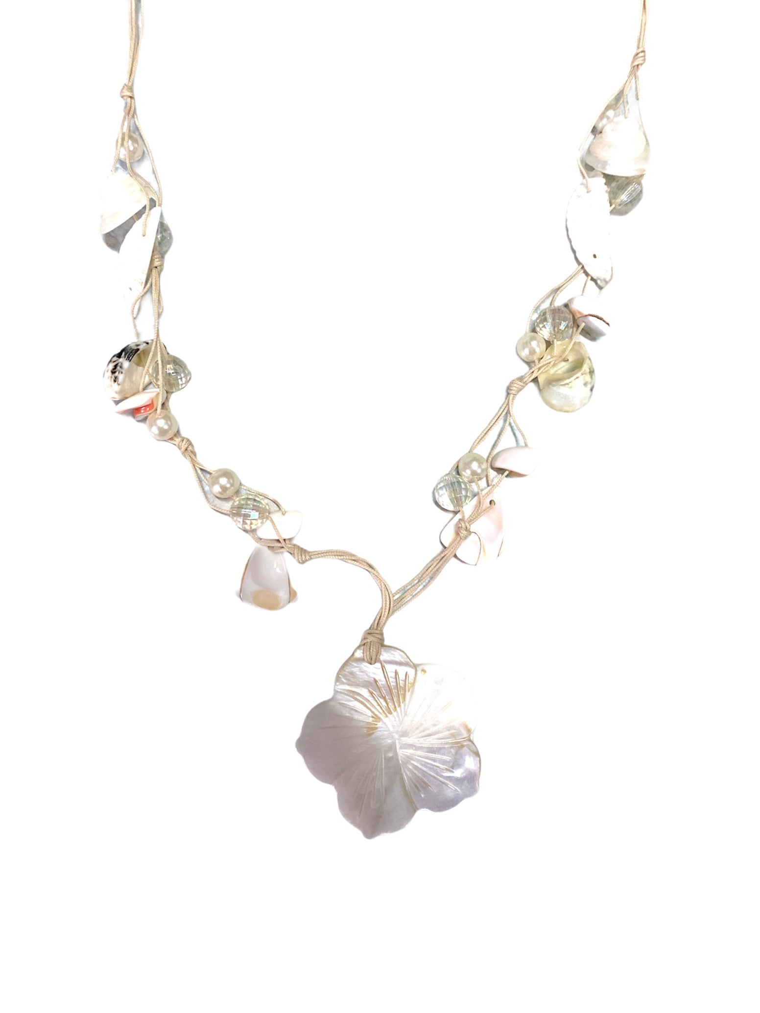 Colliers sautoirs coquillage (x6)