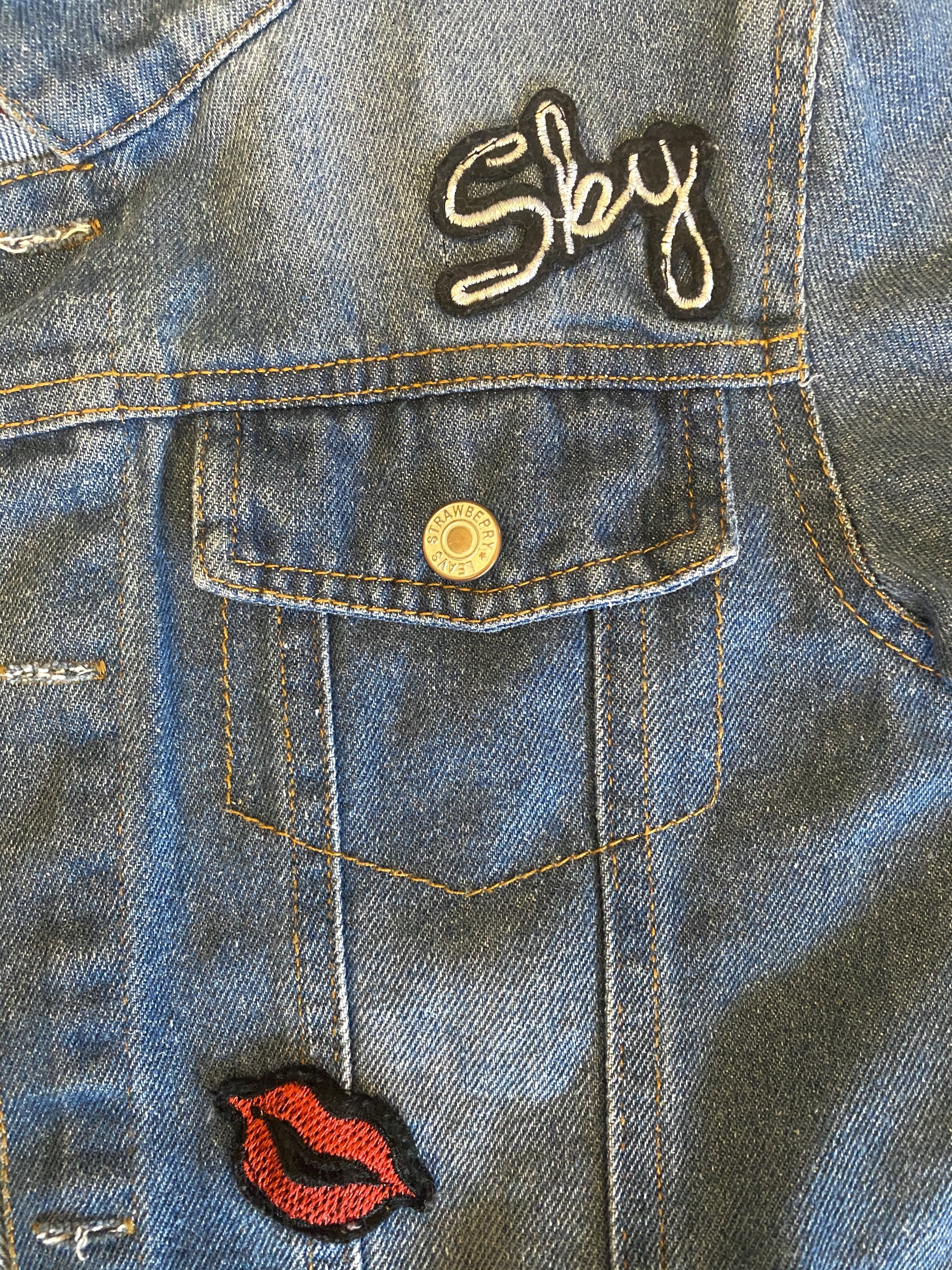 Ecusson brodé thermocollant (x12) 1,00€/unité | Grossiste-pro