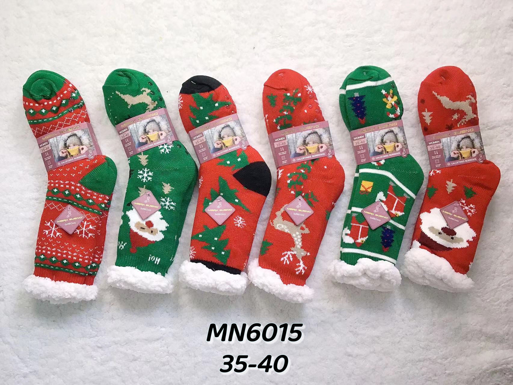 Chaussettes fourrées motif Noël T35- 40 (x12)