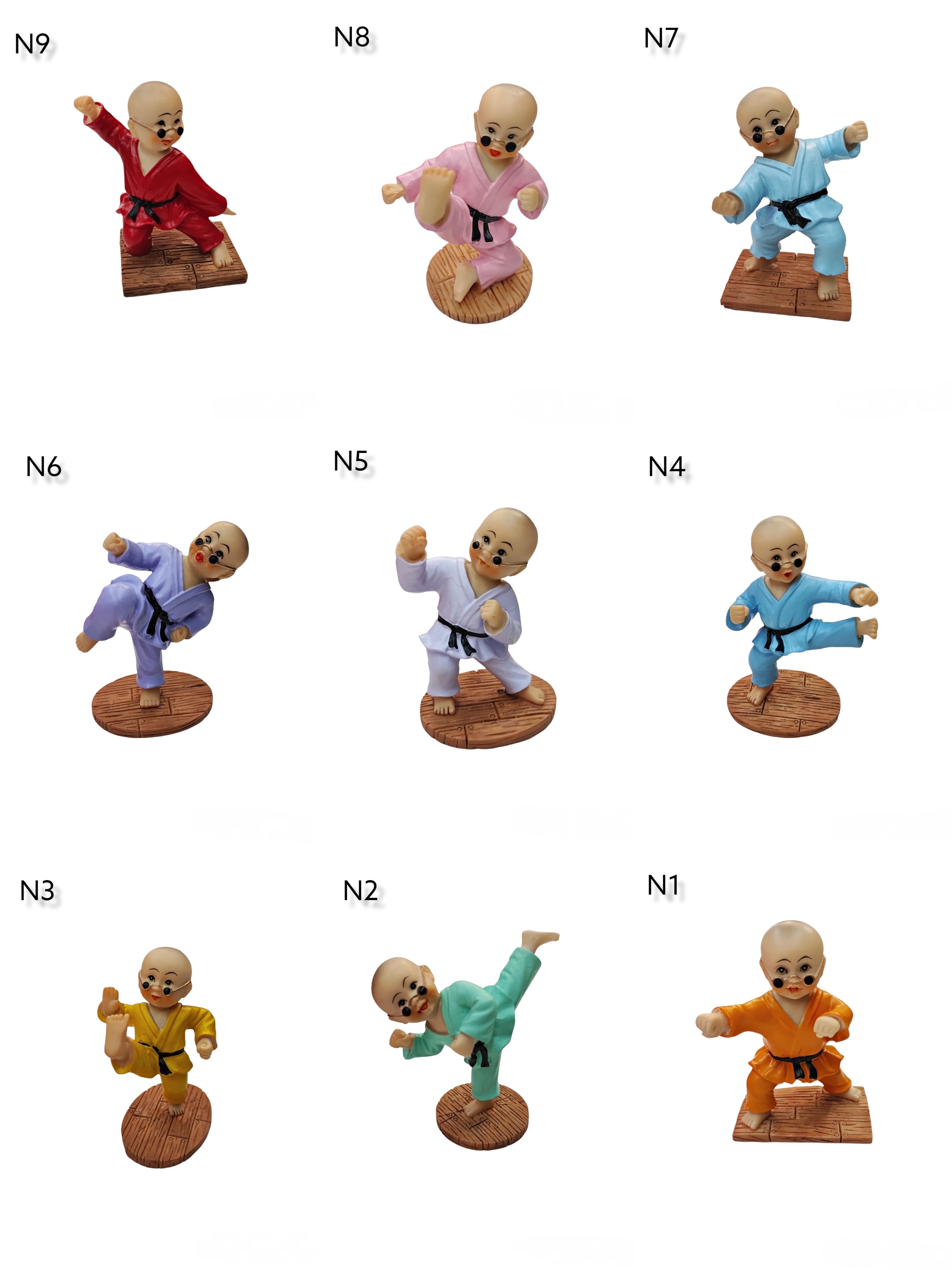 Figurine statue mini karaté boy. (x10)