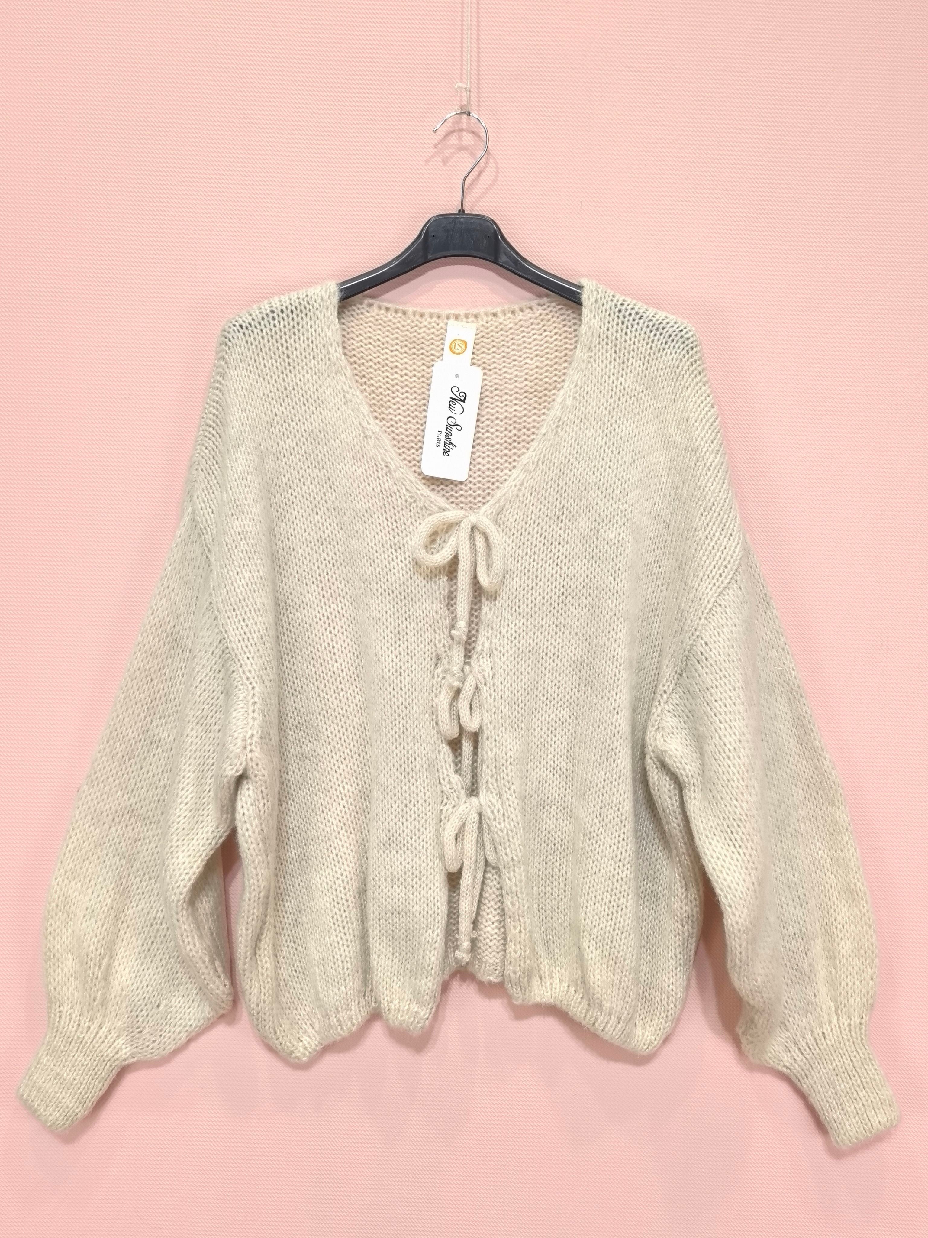 Gilet en maille oversize – fermeture à nœuds (x6)