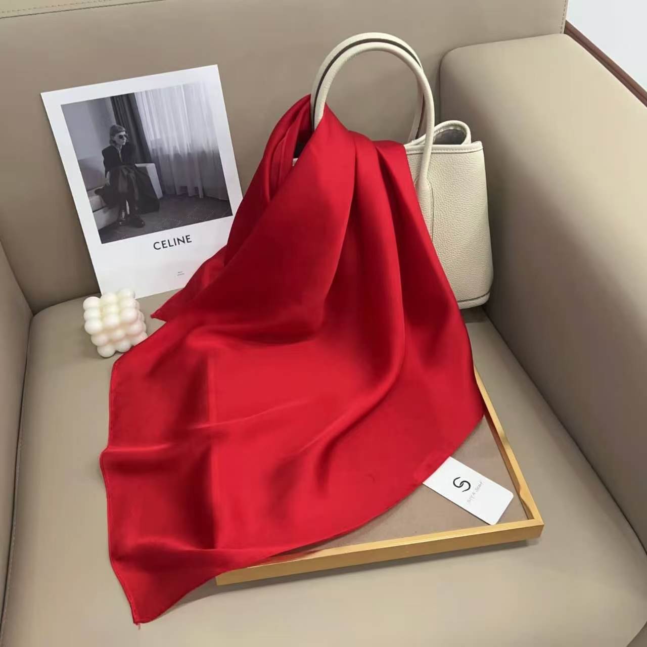 Foulard carré satin soie (x12)