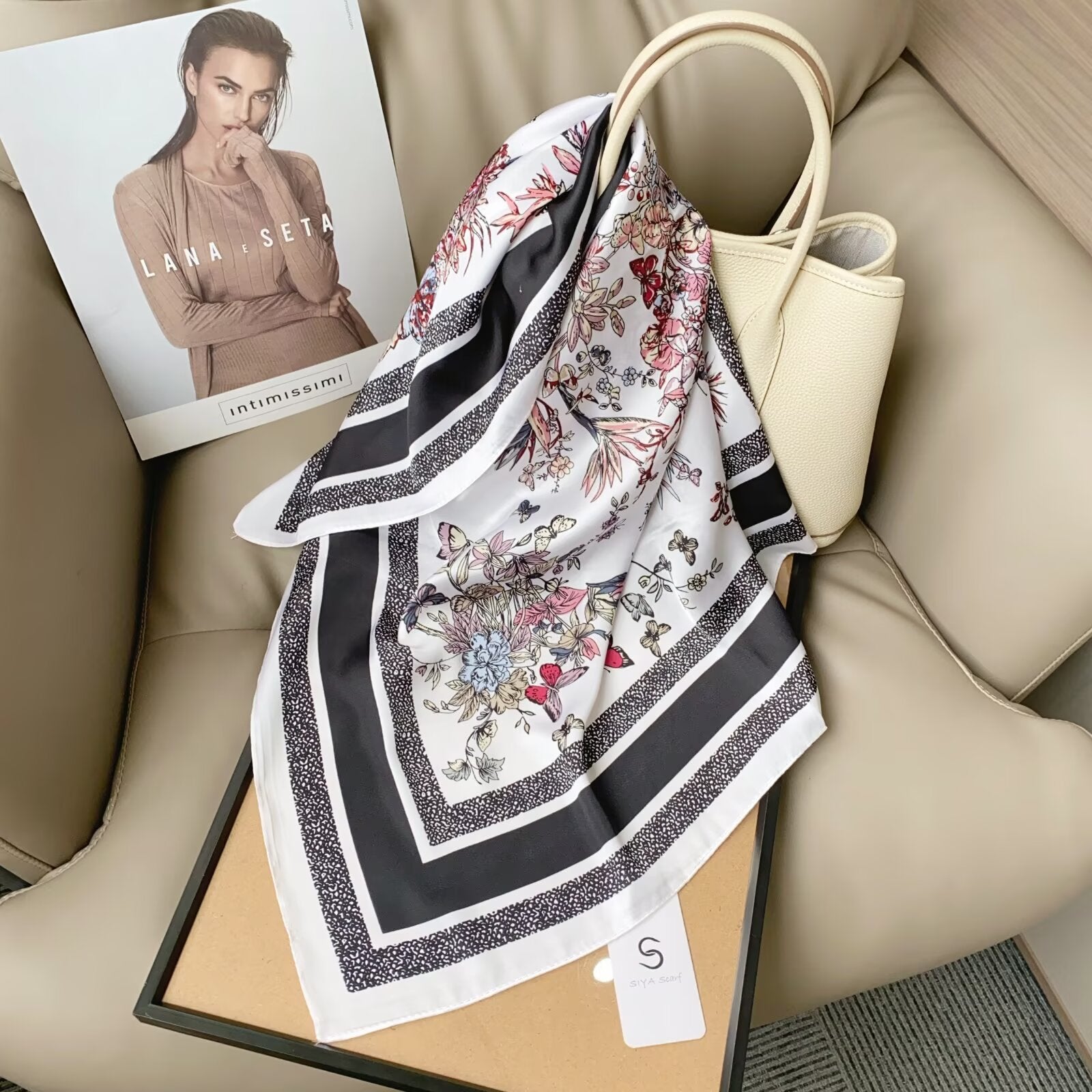 Foulard Carré touche soie 70cmx70cm (x12)#31