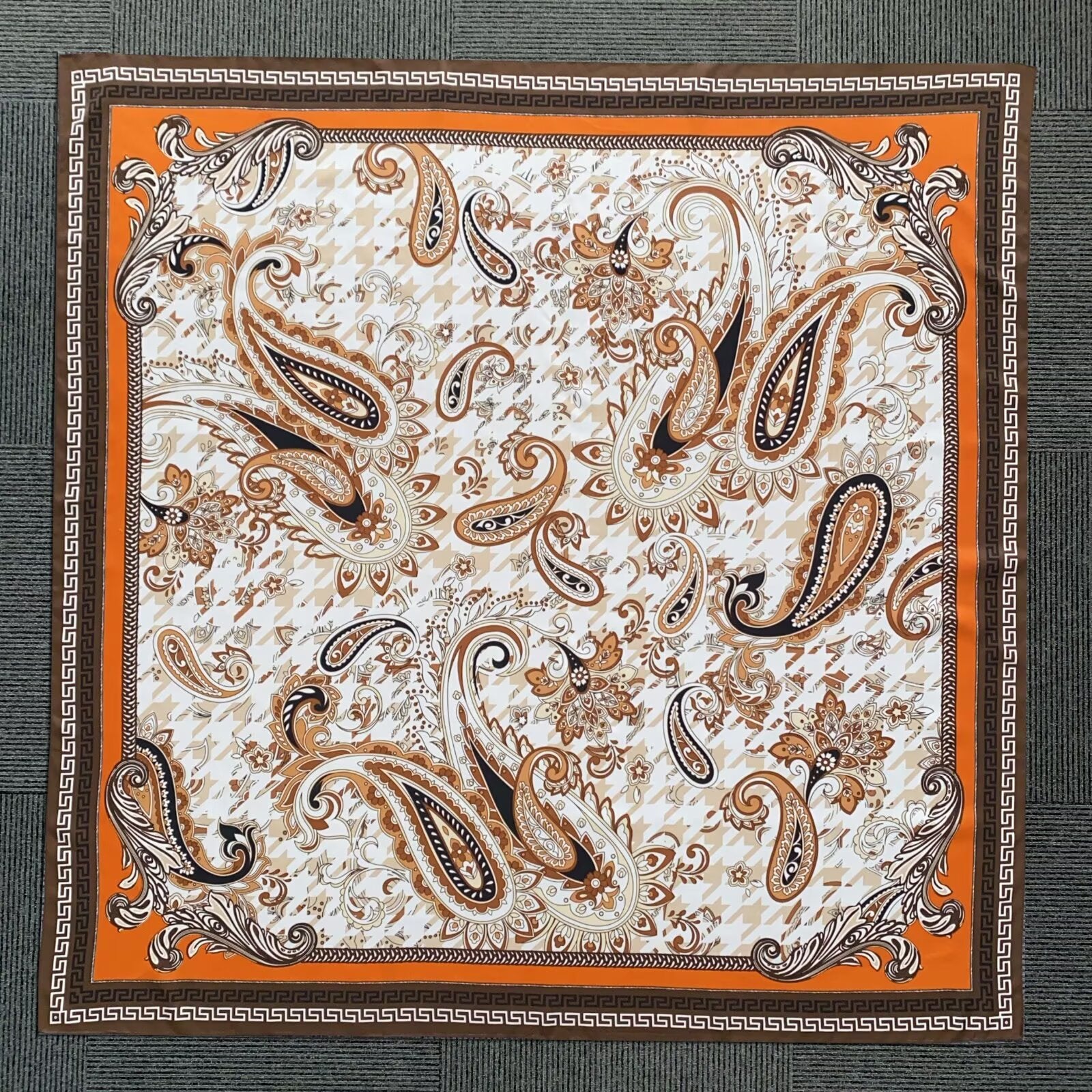 Foulard Carré touche soie  130×130cm (x6)#33