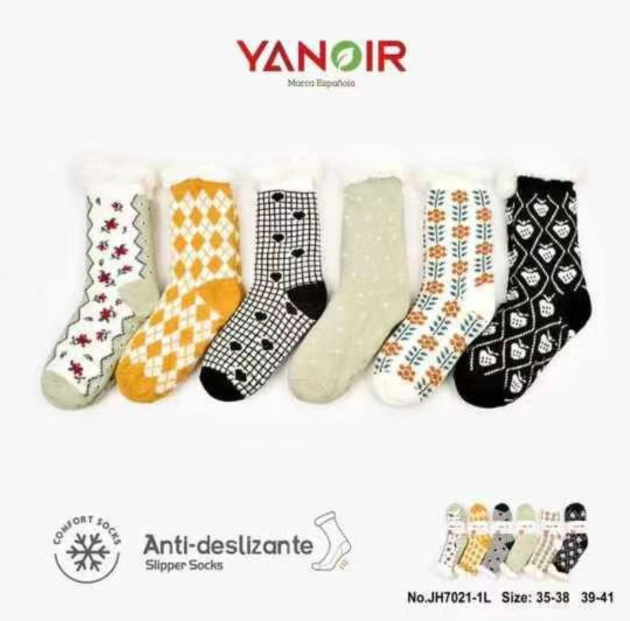 FEMME Chaussettes chaussons fourrées (x12)/2L