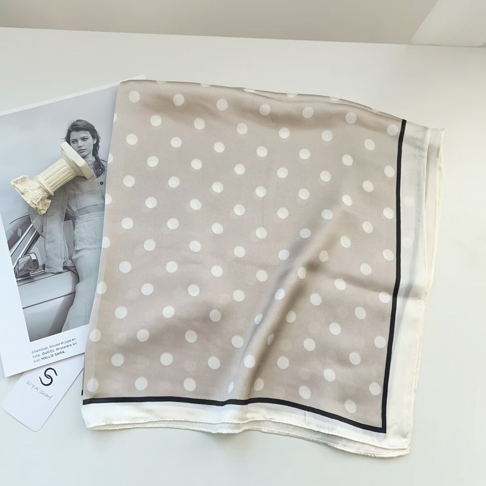 Foulard Carré touche soie 70cmx70cm (x12)#30