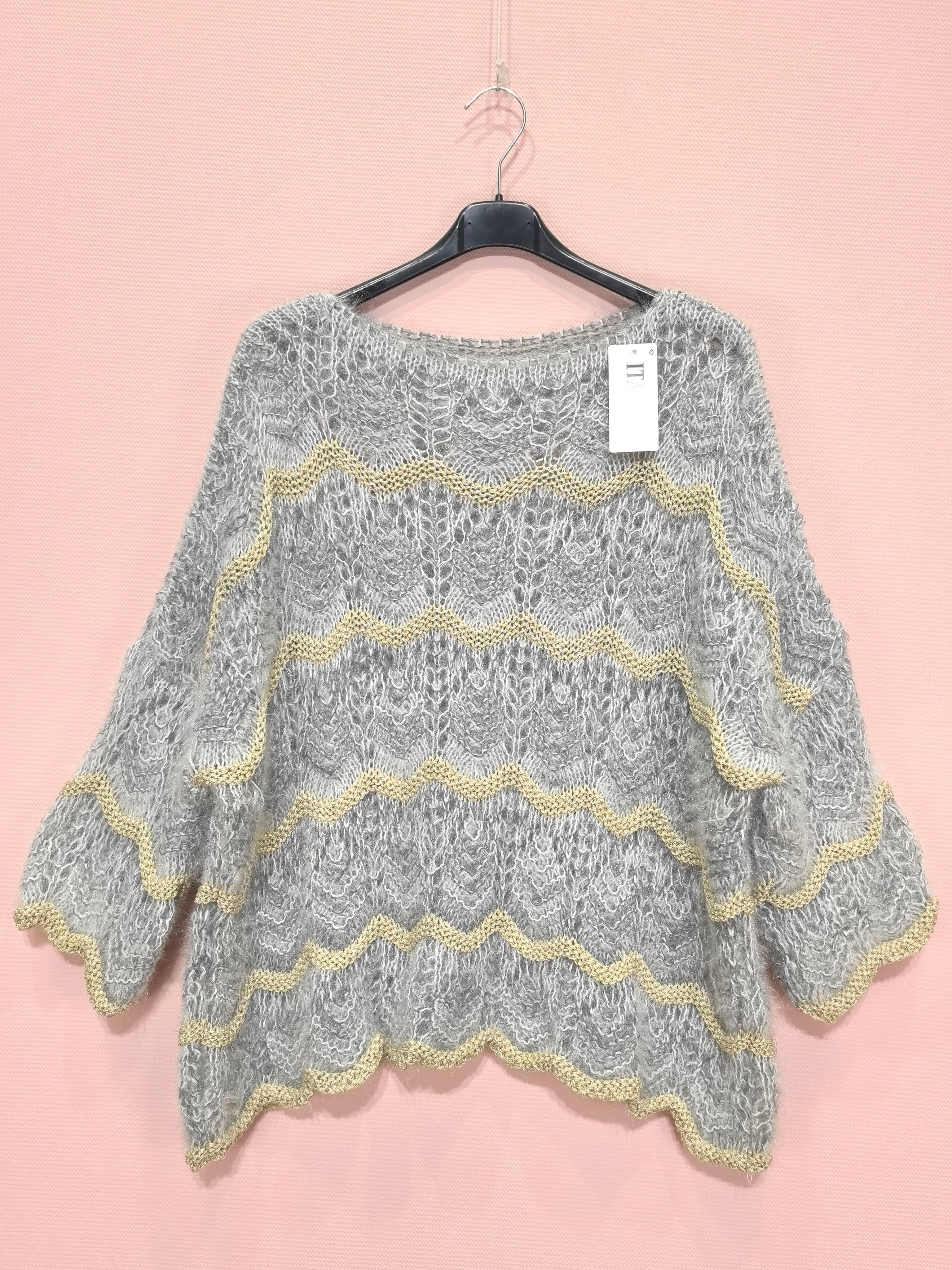 Pull ajouré à volants ondulés (x6)