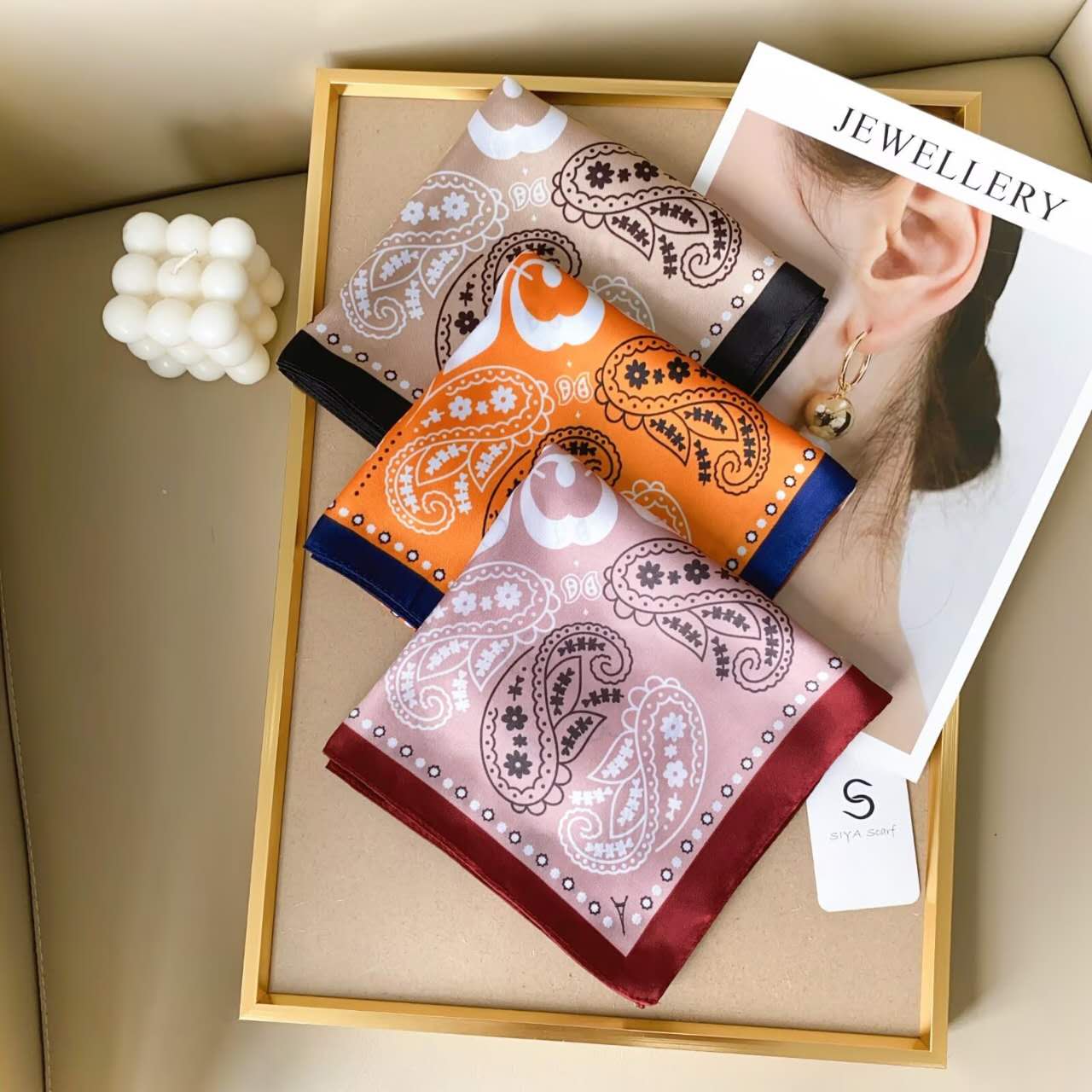 Foulard Carré touche soie 70cmx70cm (x12)#