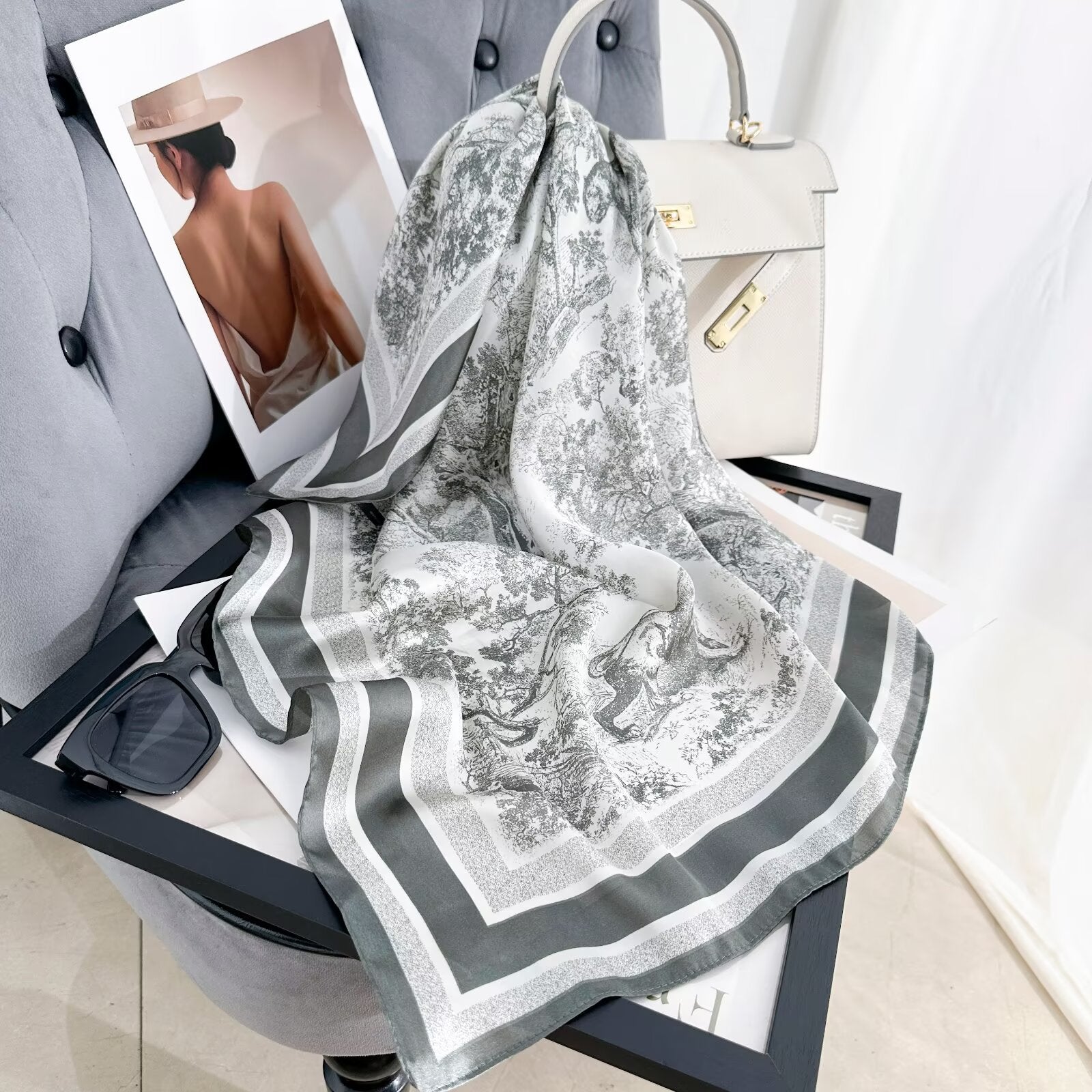 Foulard Carré touche soie 70cmx70cm (x12)#19