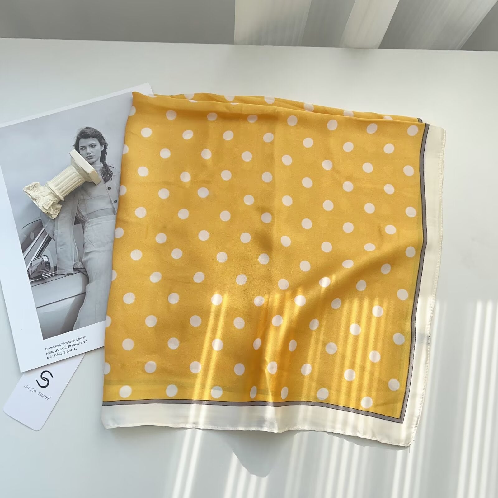 Foulard Carré touche soie 70cmx70cm (x12)#30