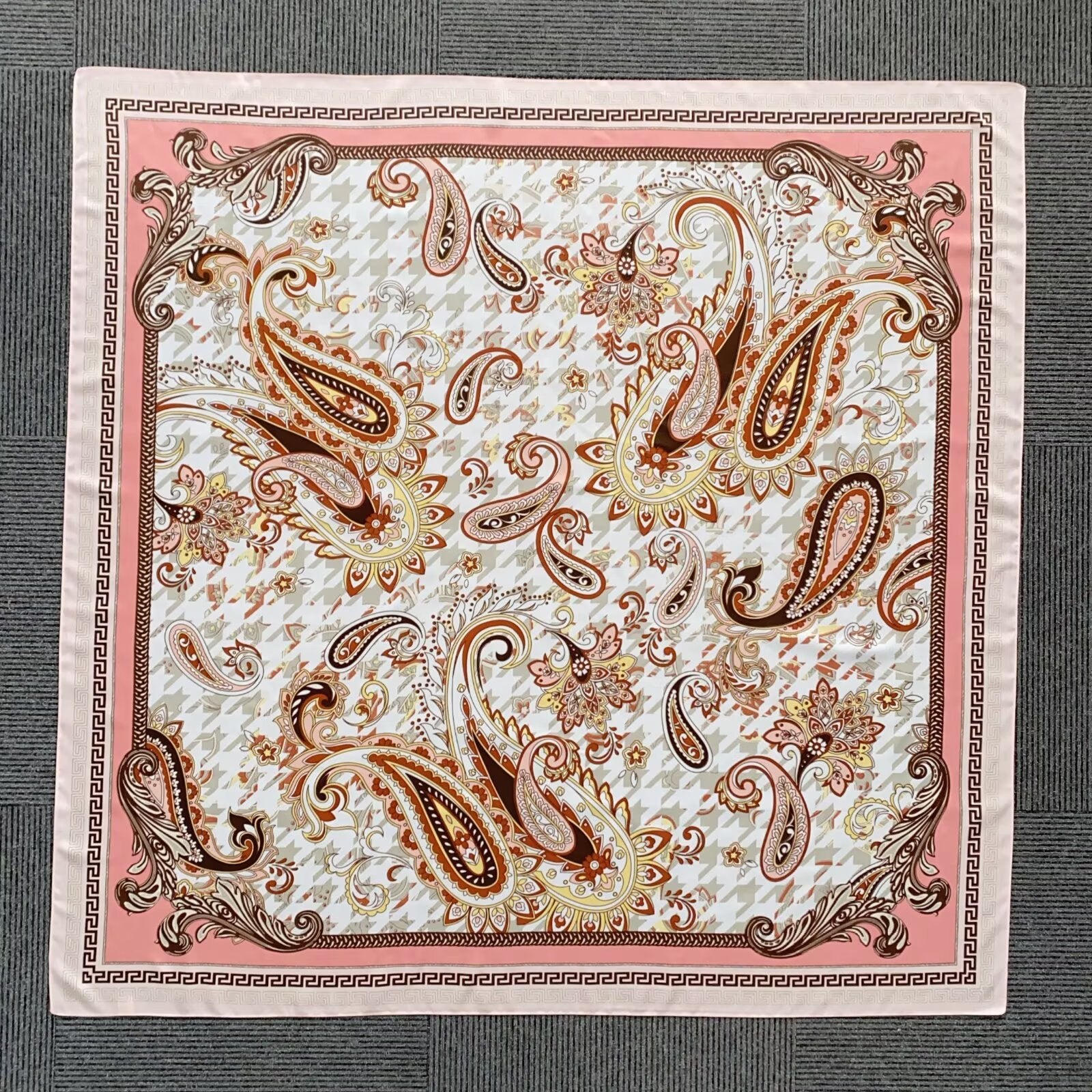 Foulard Carré touche soie  130×130cm (x6)#33